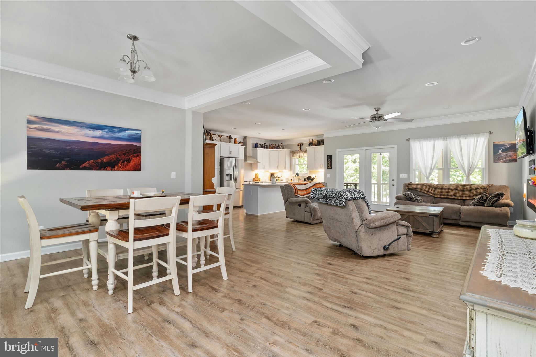 160 CAMP DAVID CT