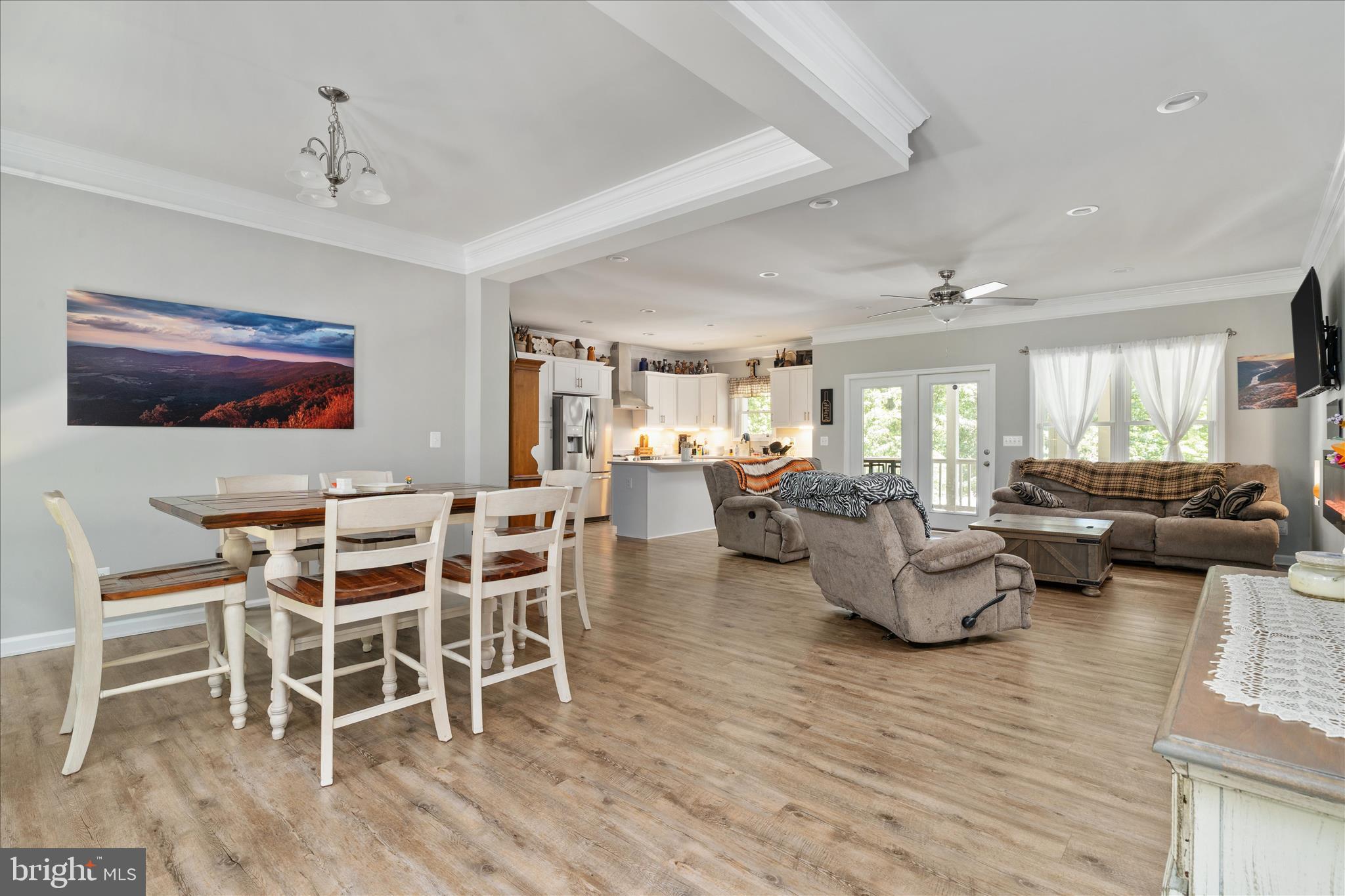 160 CAMP DAVID CT
