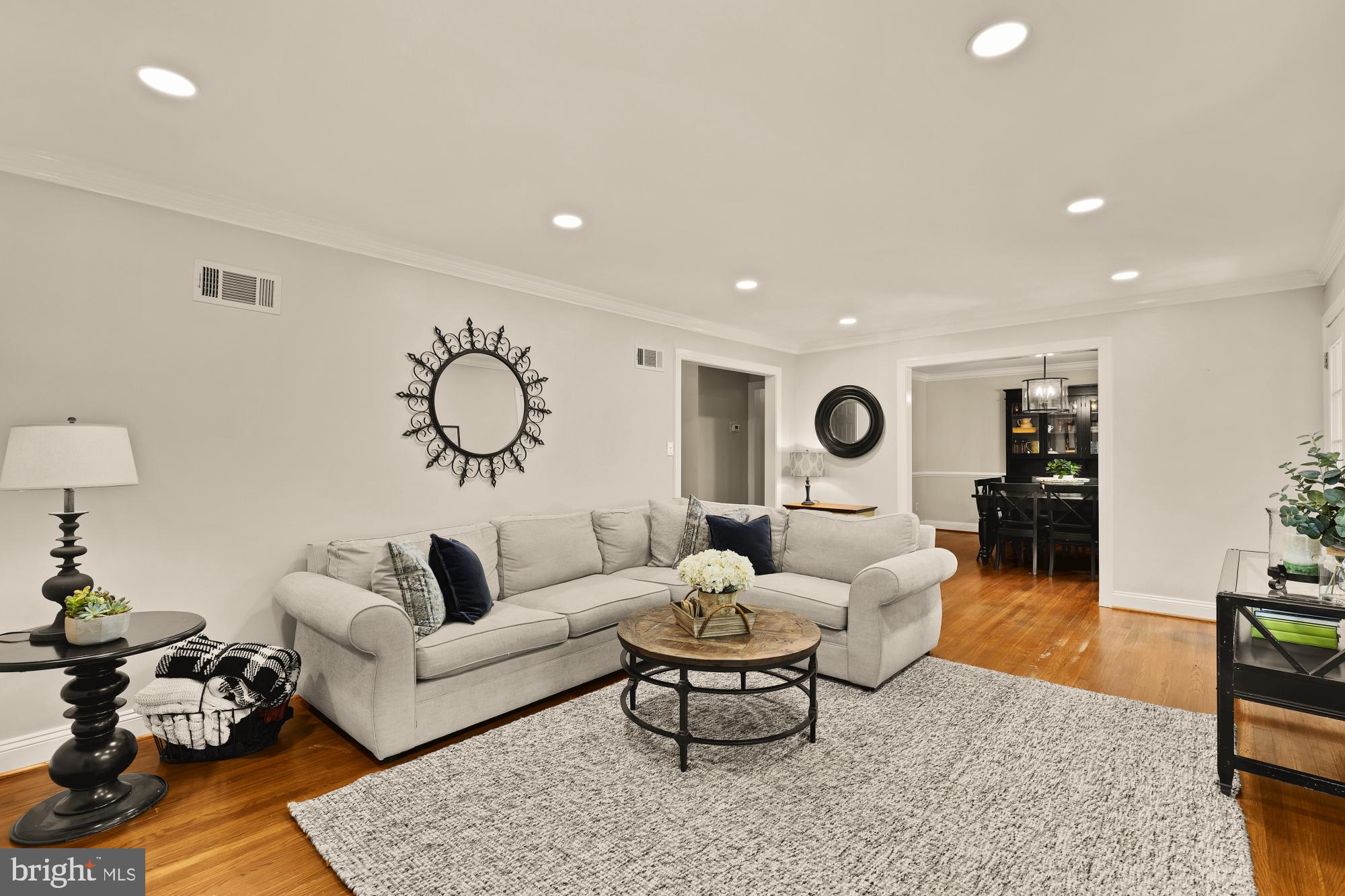 COUNTRY CLUB FOREST - Residential