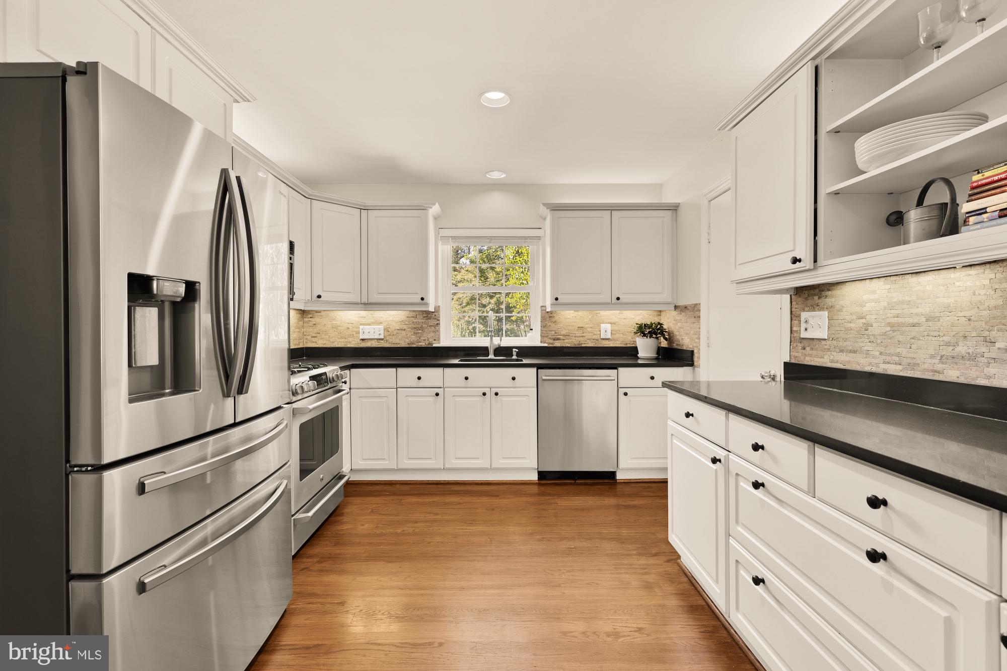 COUNTRY CLUB FOREST - Residential