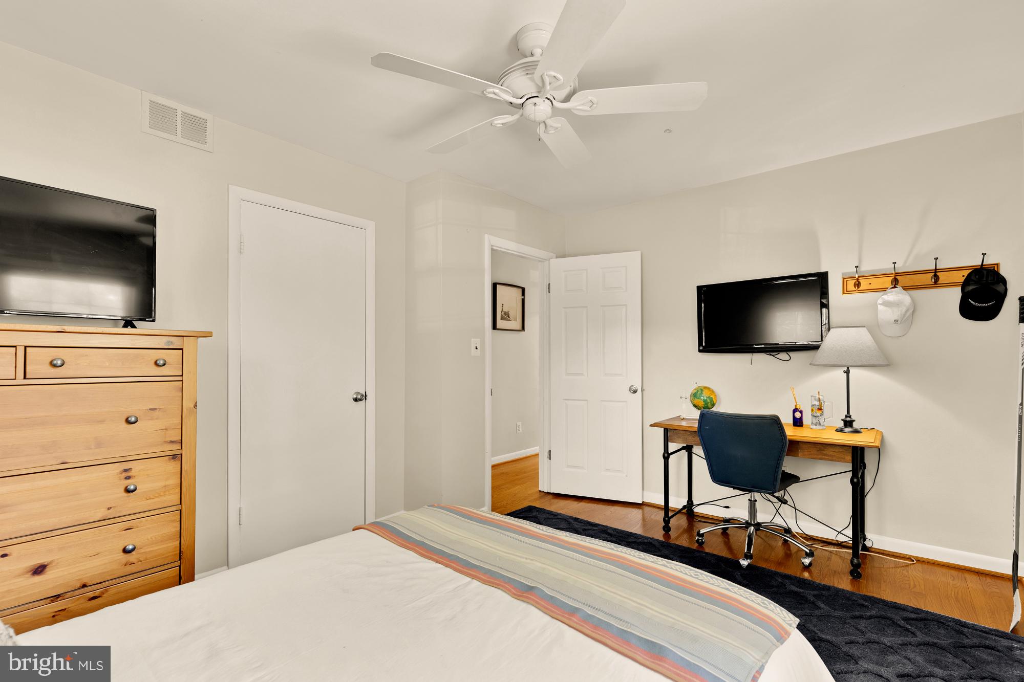 COUNTRY CLUB FOREST - Residential