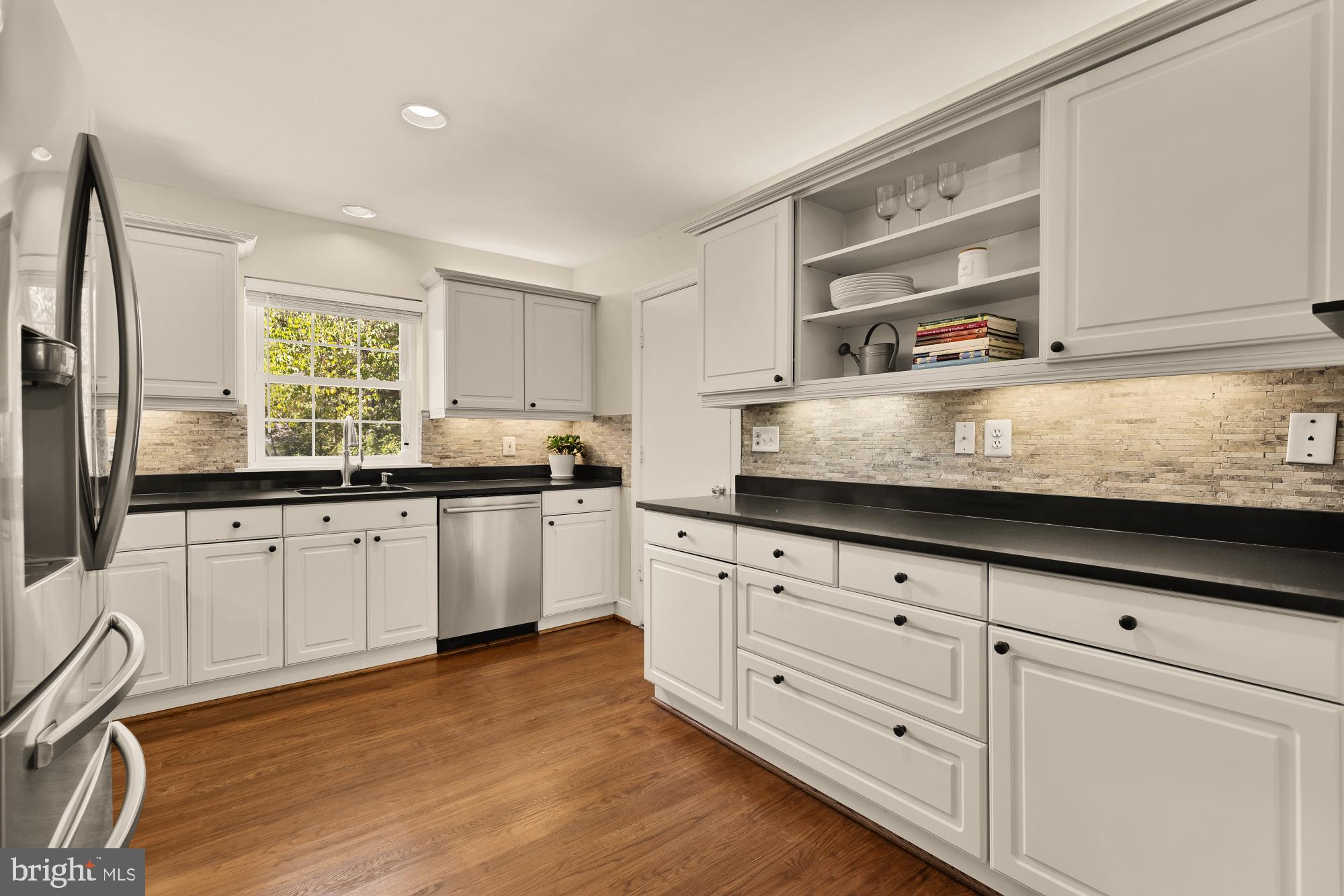 COUNTRY CLUB FOREST - Residential