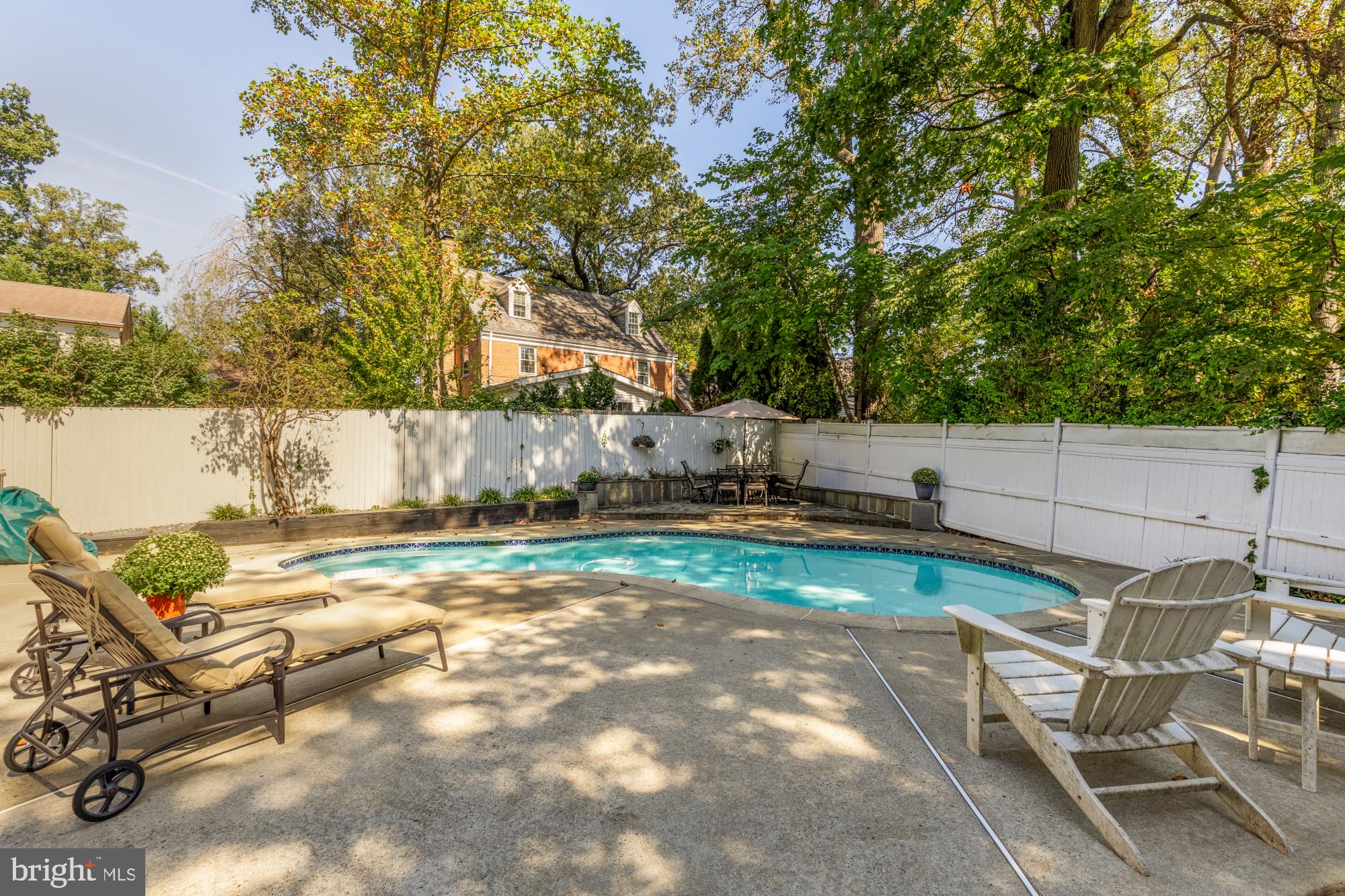 COUNTRY CLUB FOREST - Residential