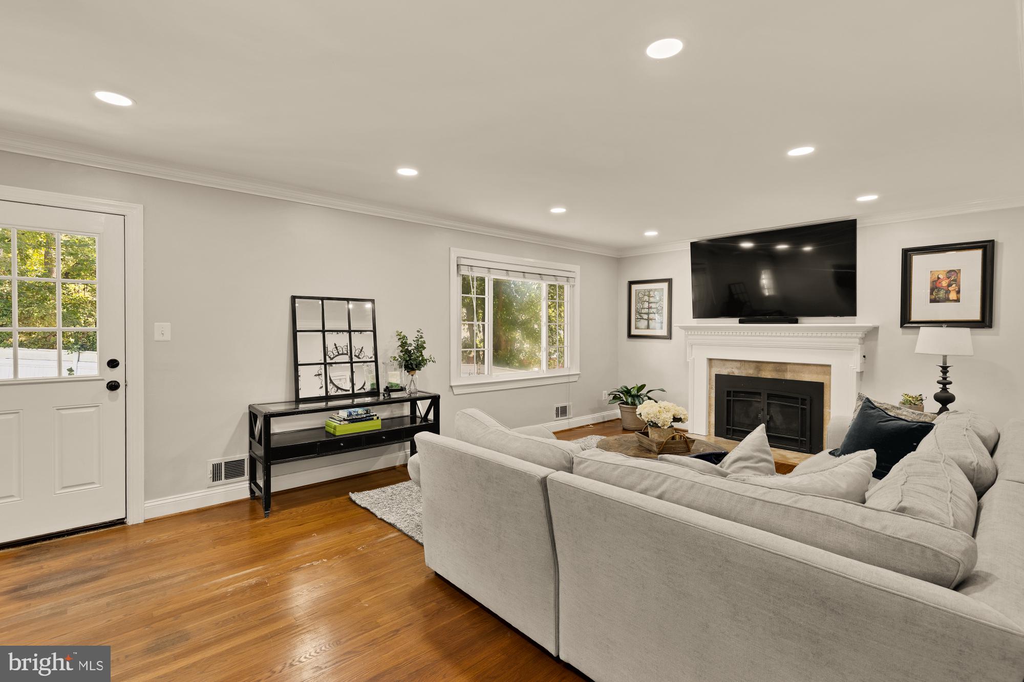 COUNTRY CLUB FOREST - Residential