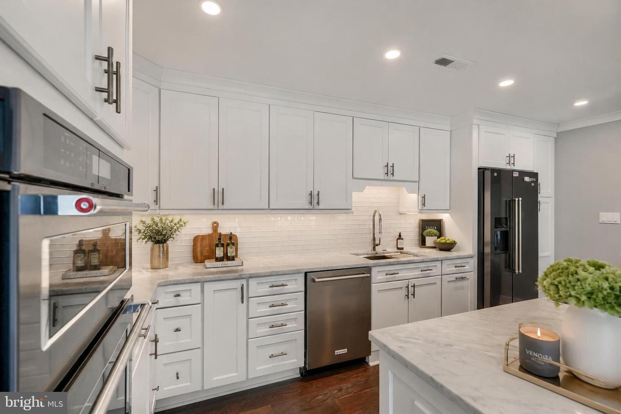 3 GINFORD PLACE 203