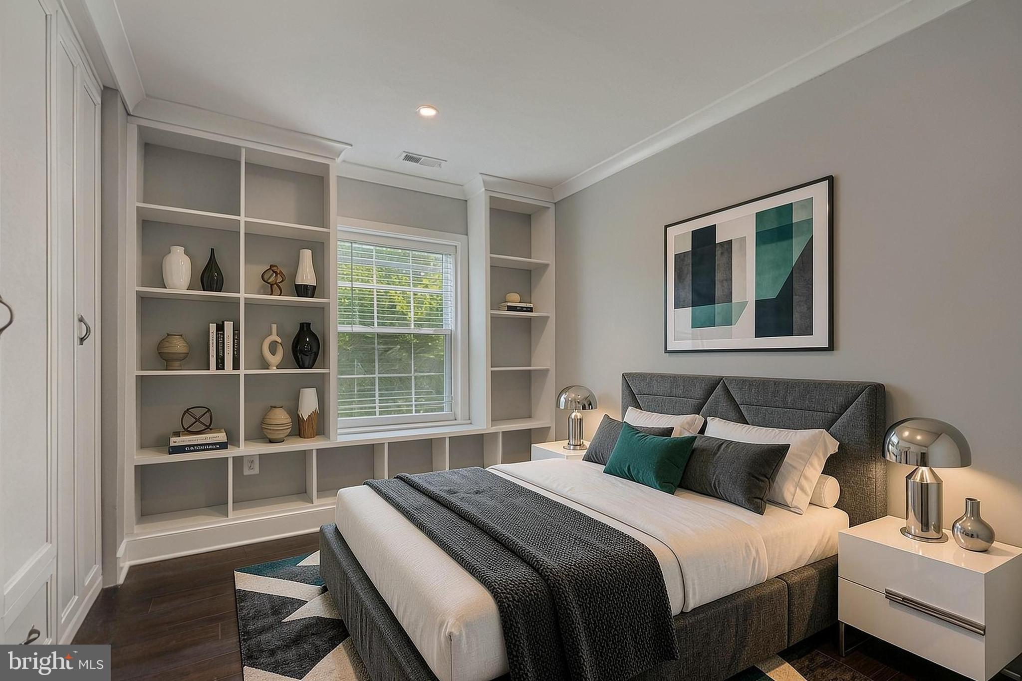 3 GINFORD PLACE 203
