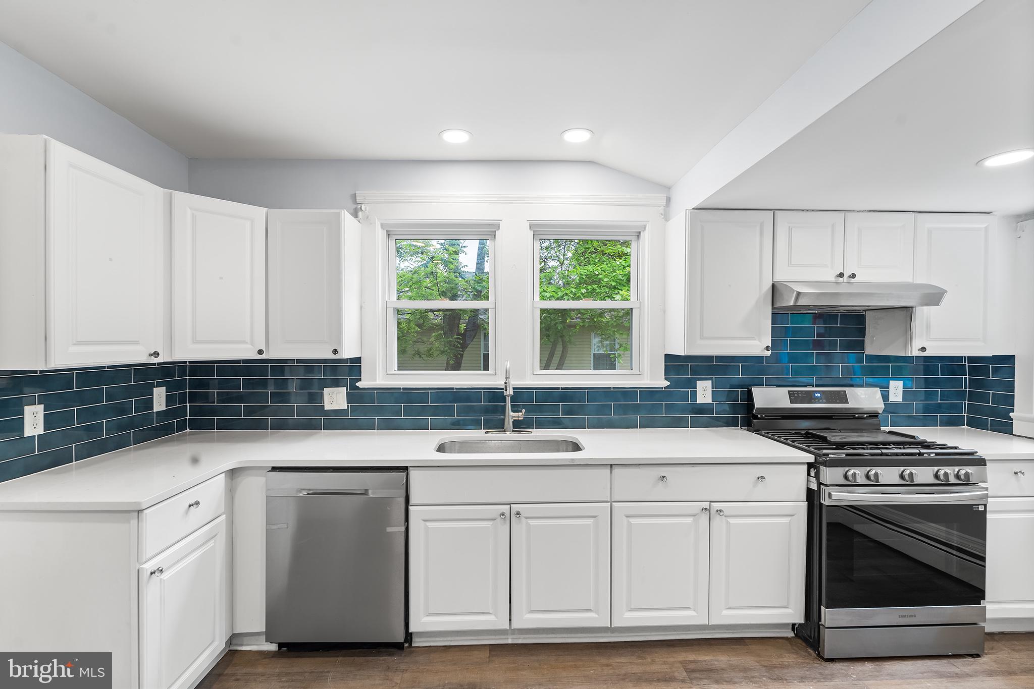 131 W CLINTON STREET