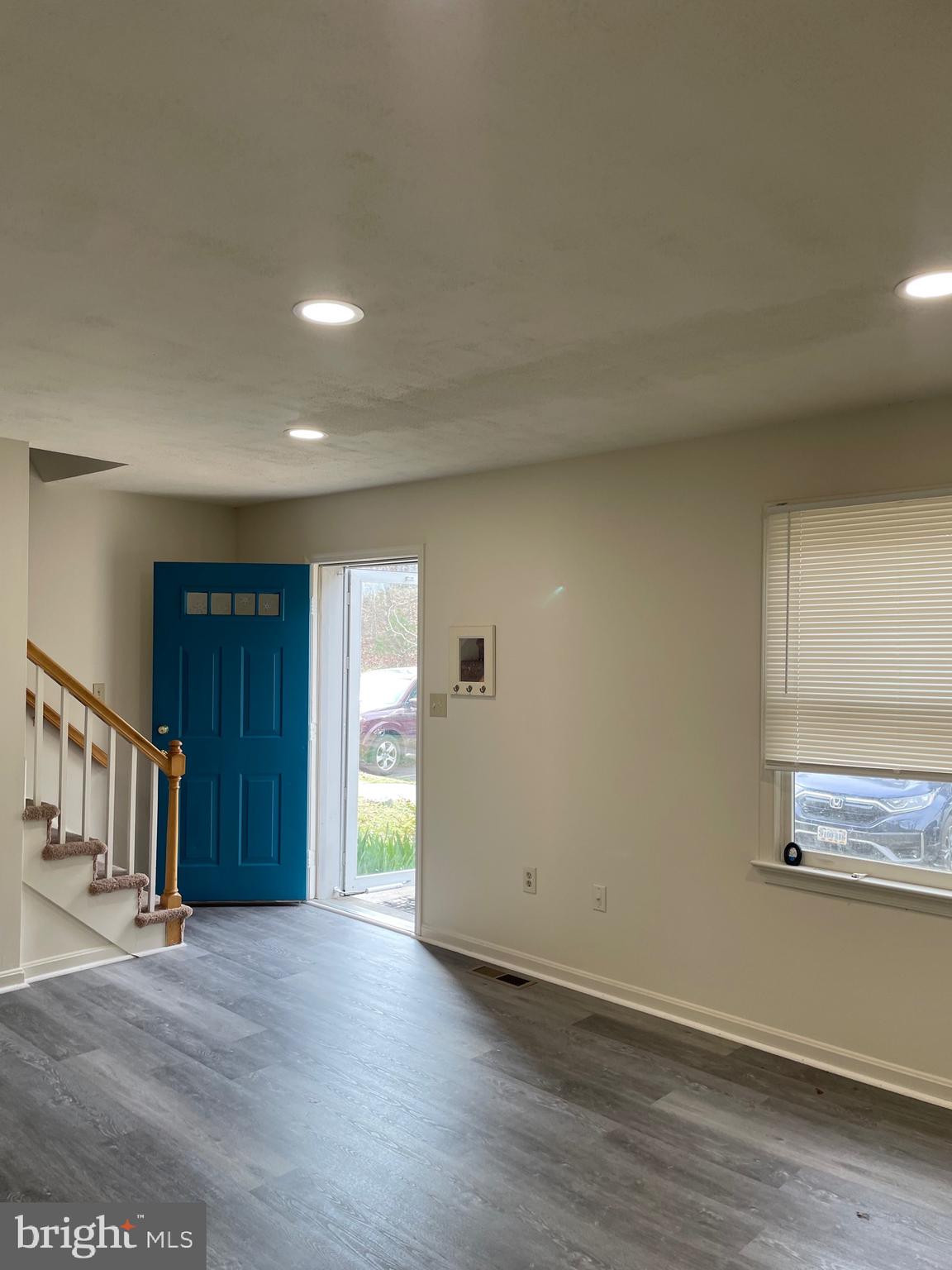 SPRING VALLEY - Residential