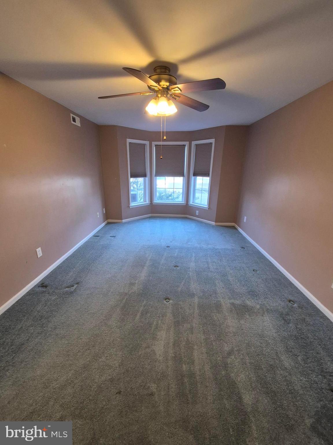 SALEM MANOR - Residential