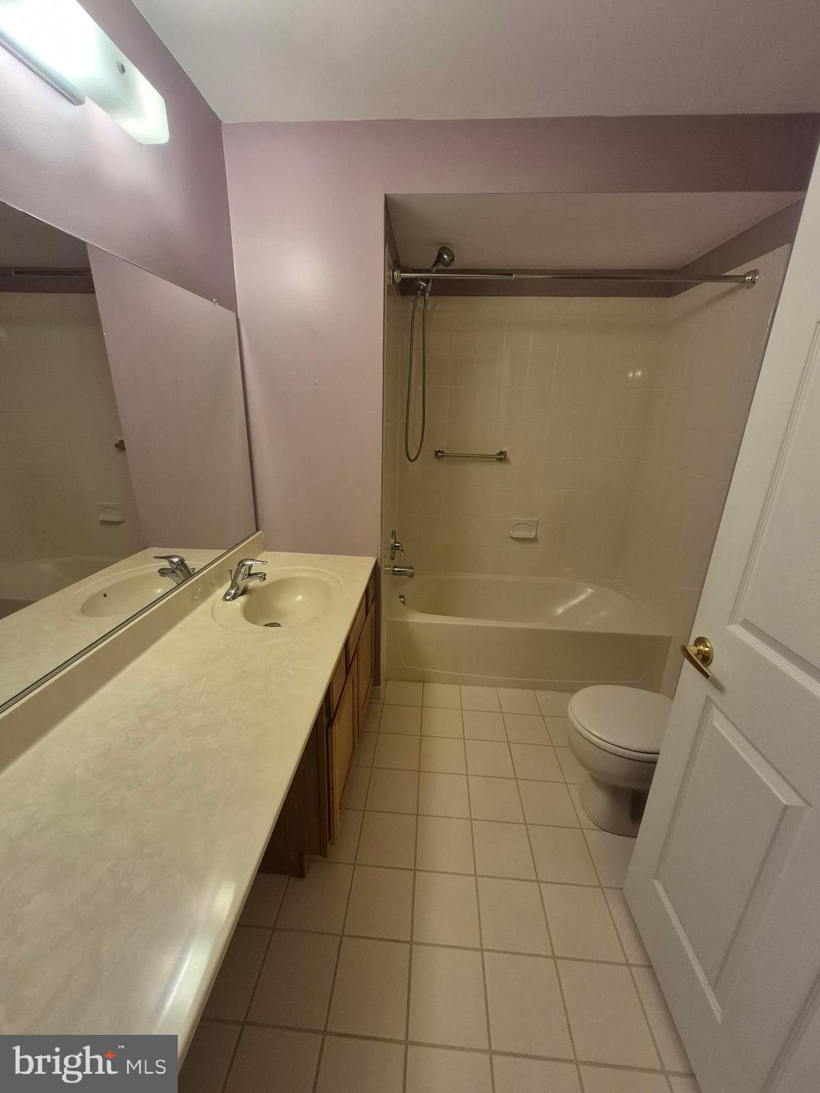 SALEM MANOR - Residential