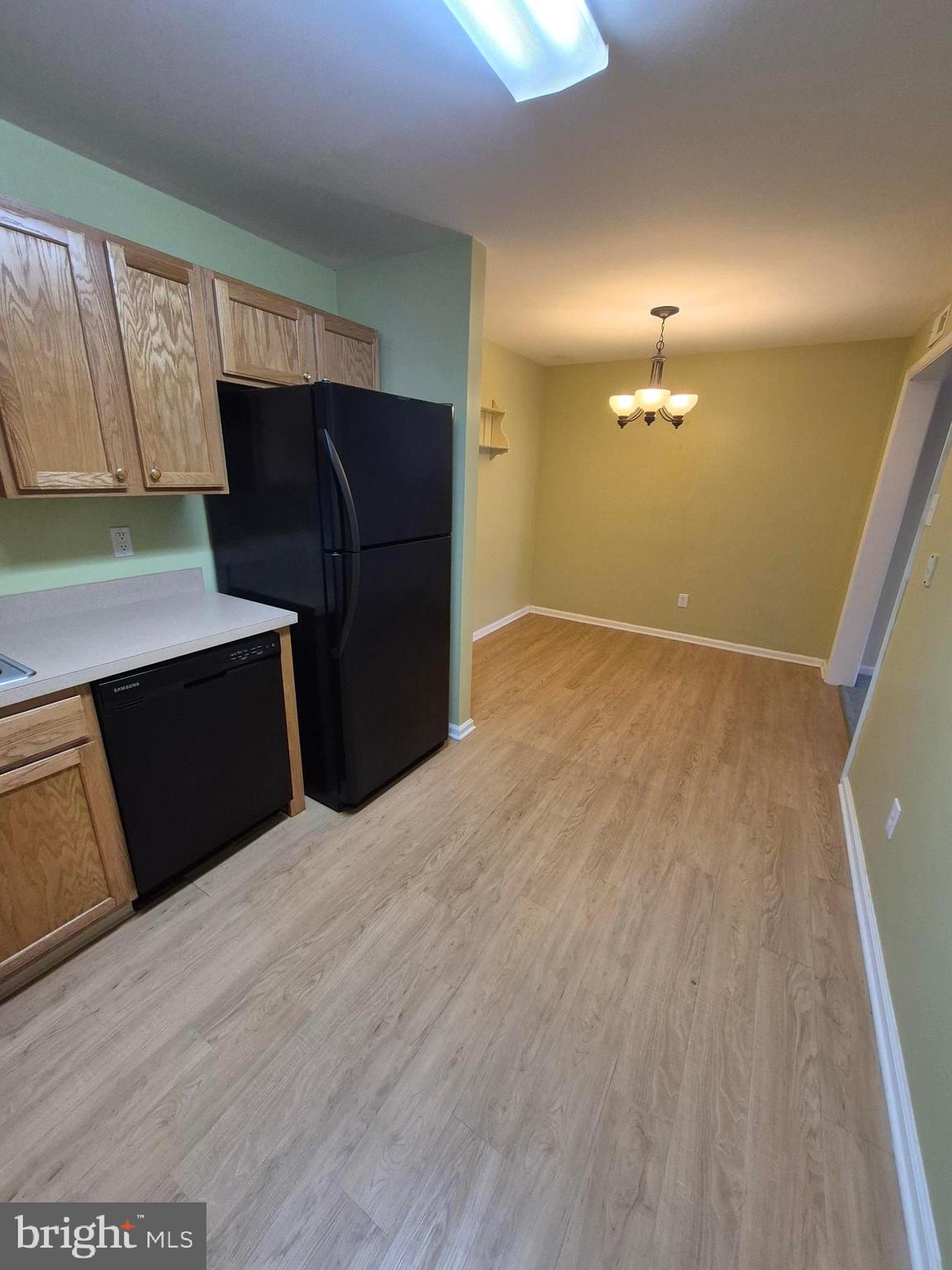 SALEM MANOR - Residential