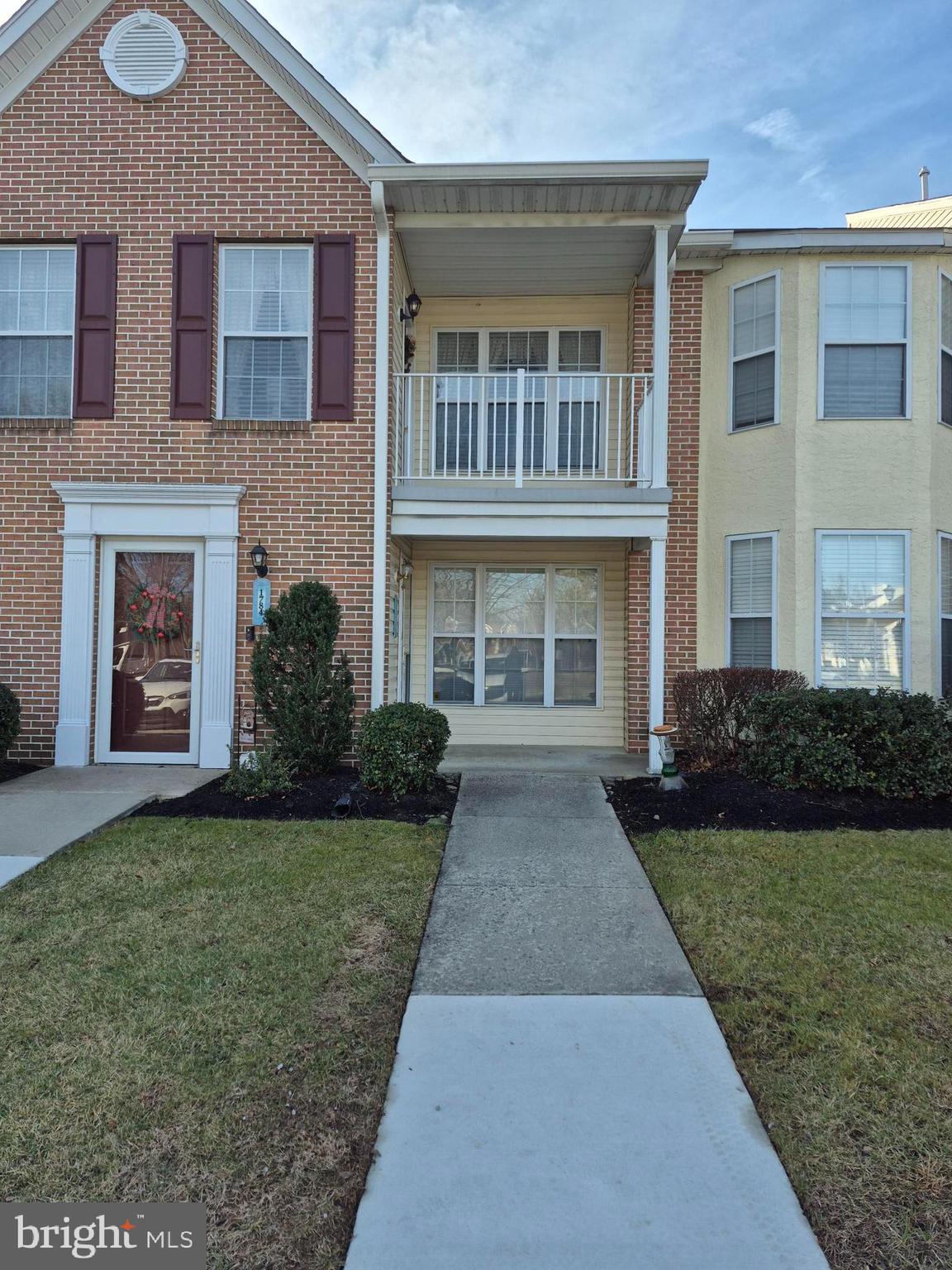 SALEM MANOR - Residential