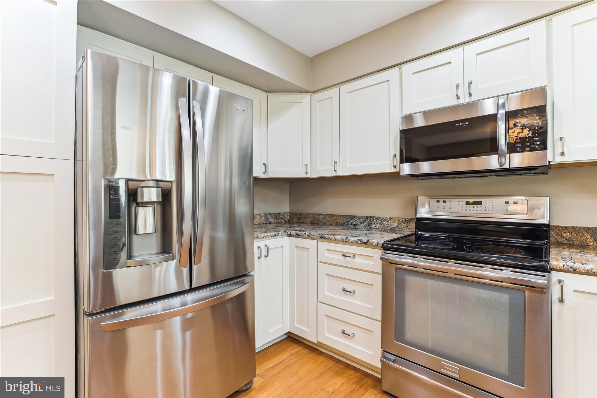 LAKEWOOD HILLS - Residential