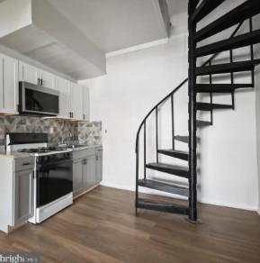 6616 WOODLAND AVENUE