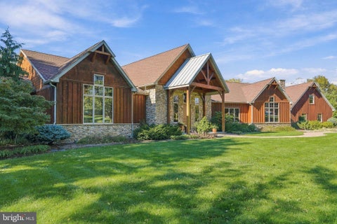 Photo for 165 HIGHFIELD LANE LANE N