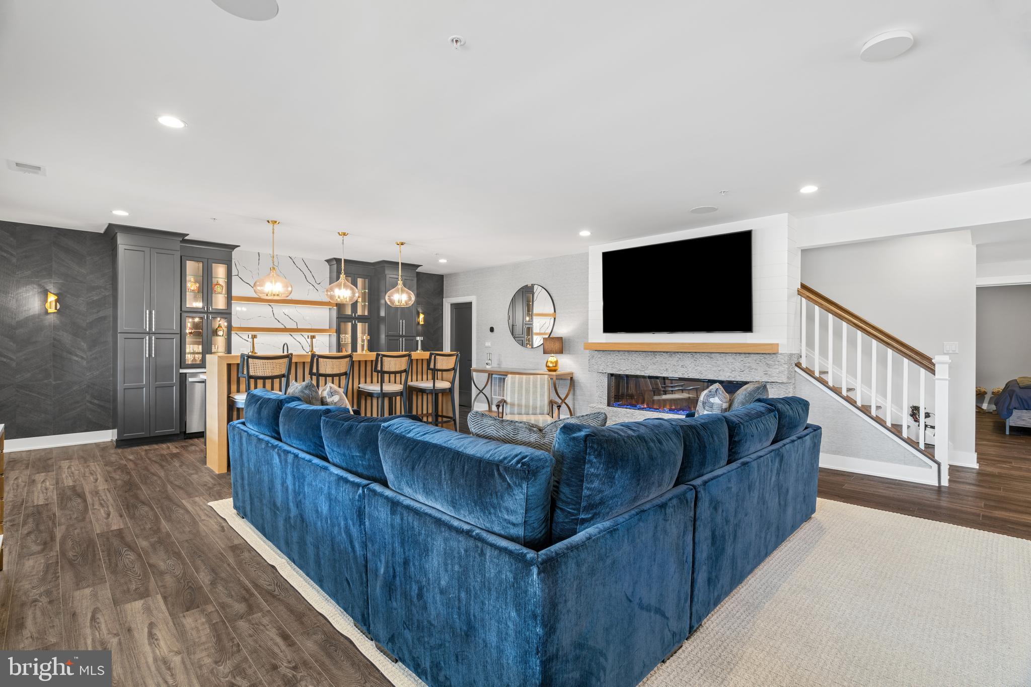 LINDEN GROVE - Residential