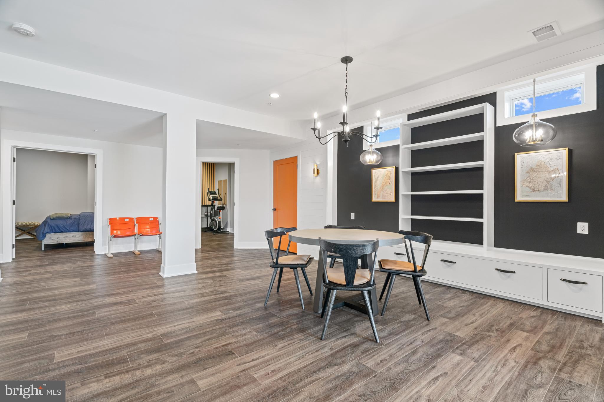 LINDEN GROVE - Residential