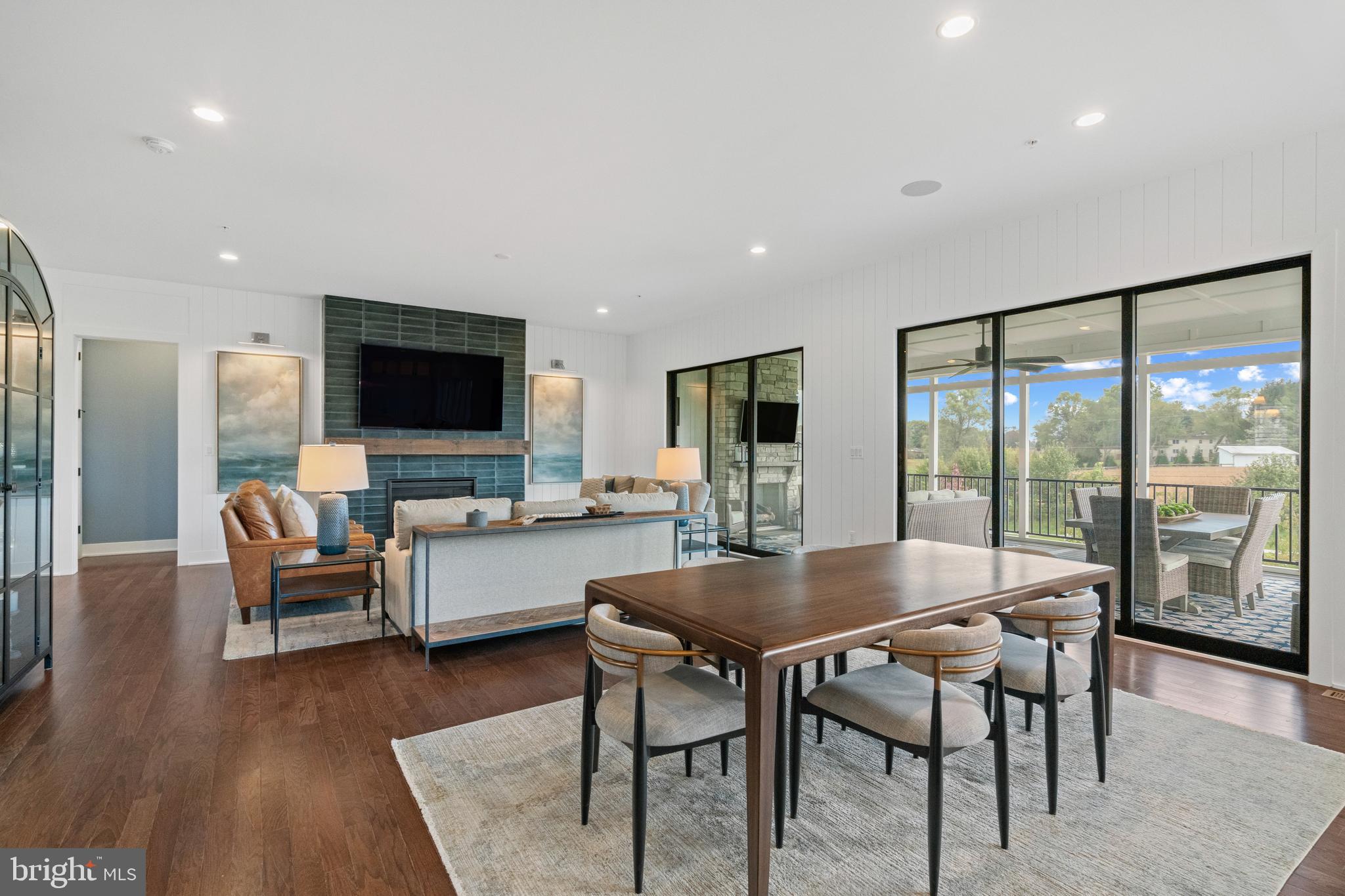 LINDEN GROVE - Residential