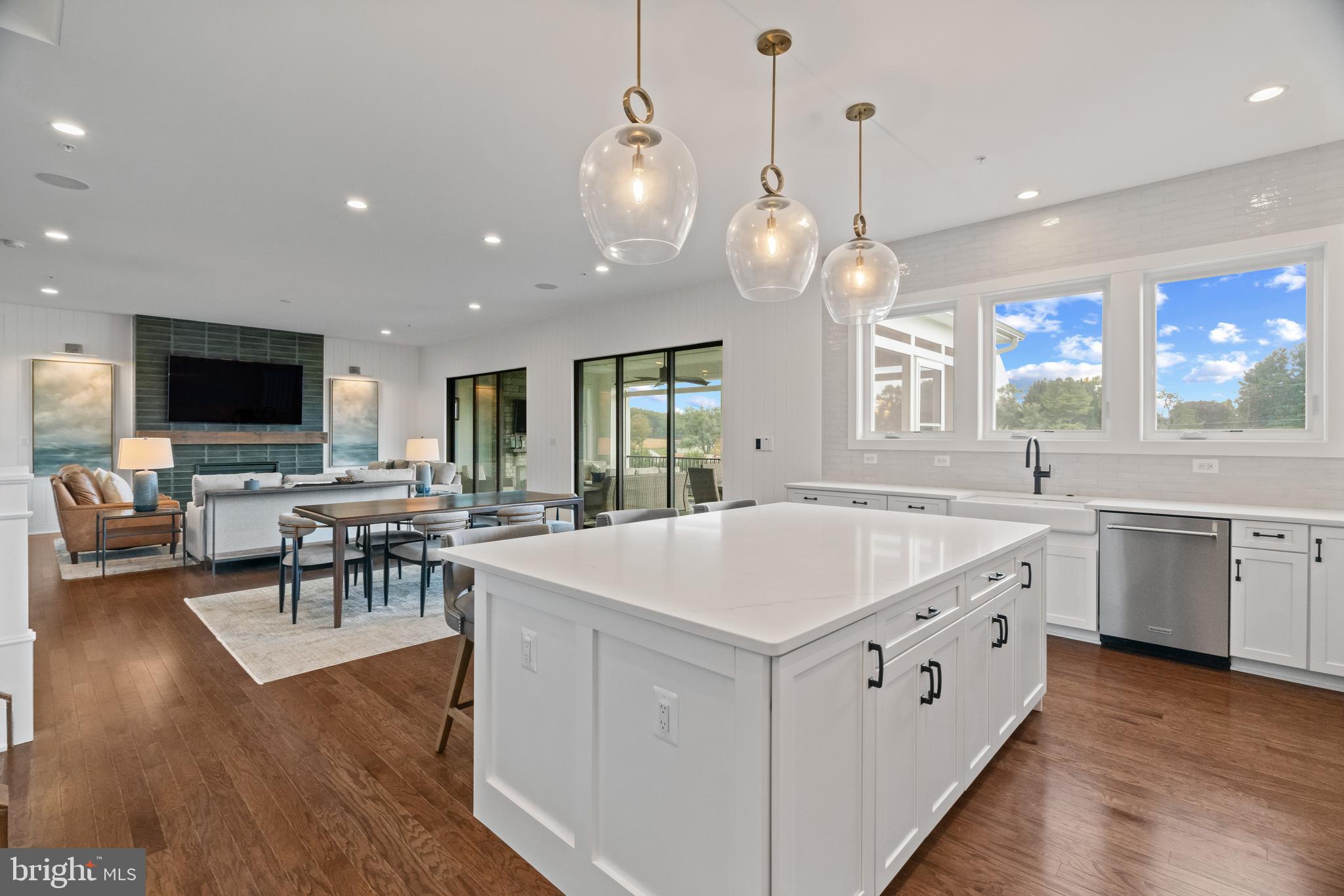 LINDEN GROVE - Residential