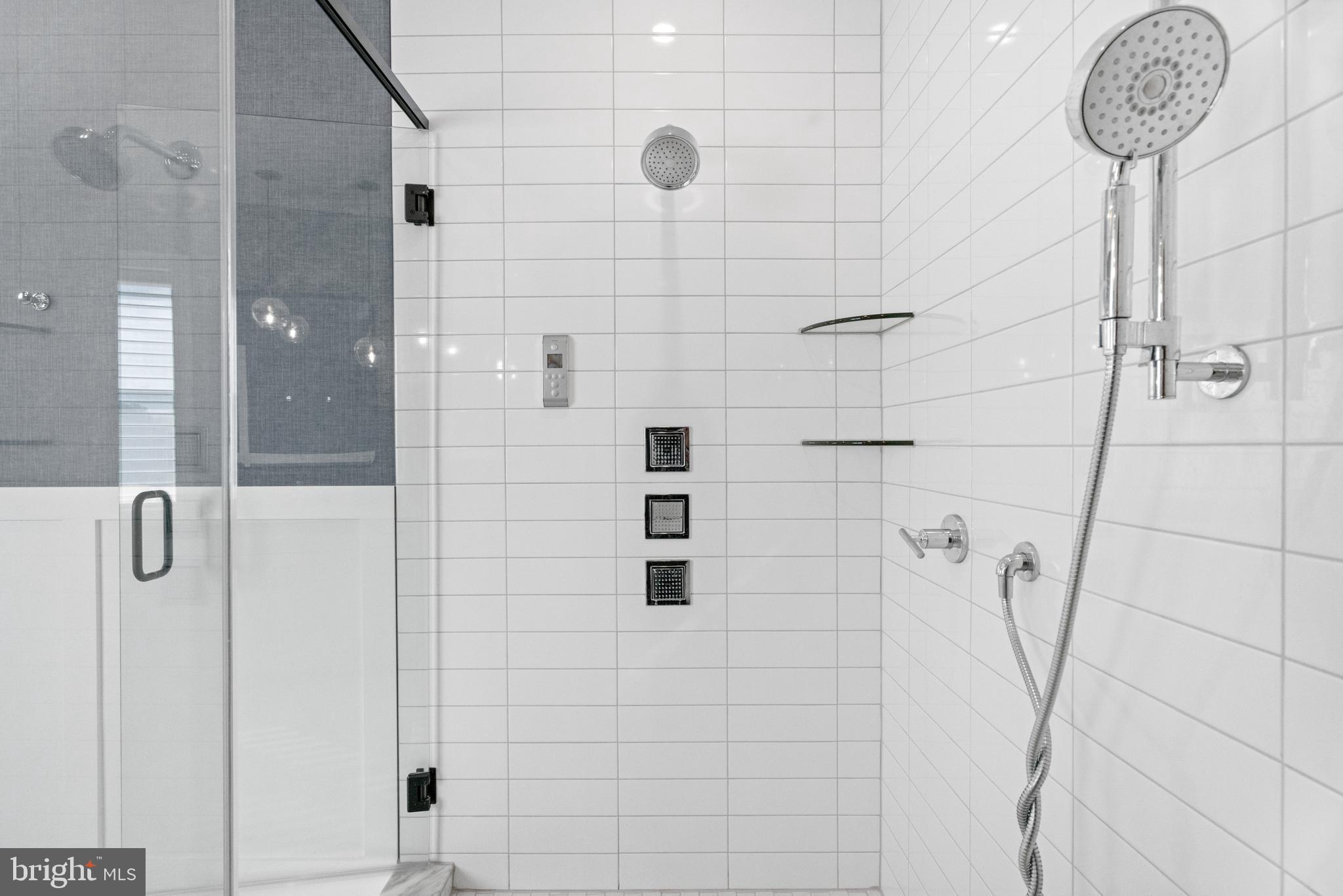 LINDEN GROVE - Residential