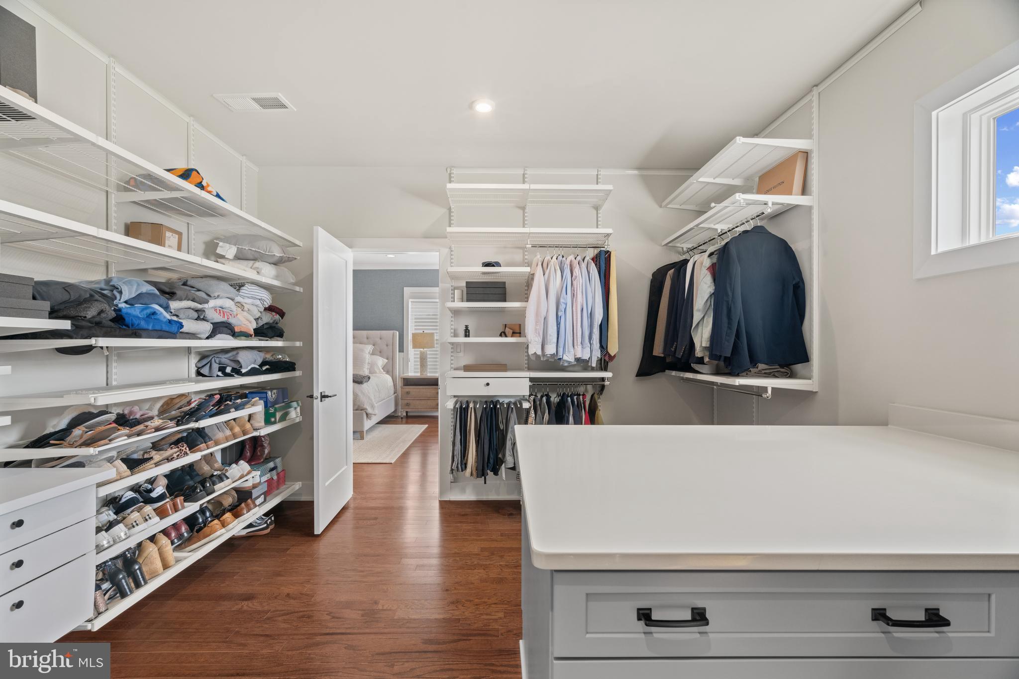 LINDEN GROVE - Residential