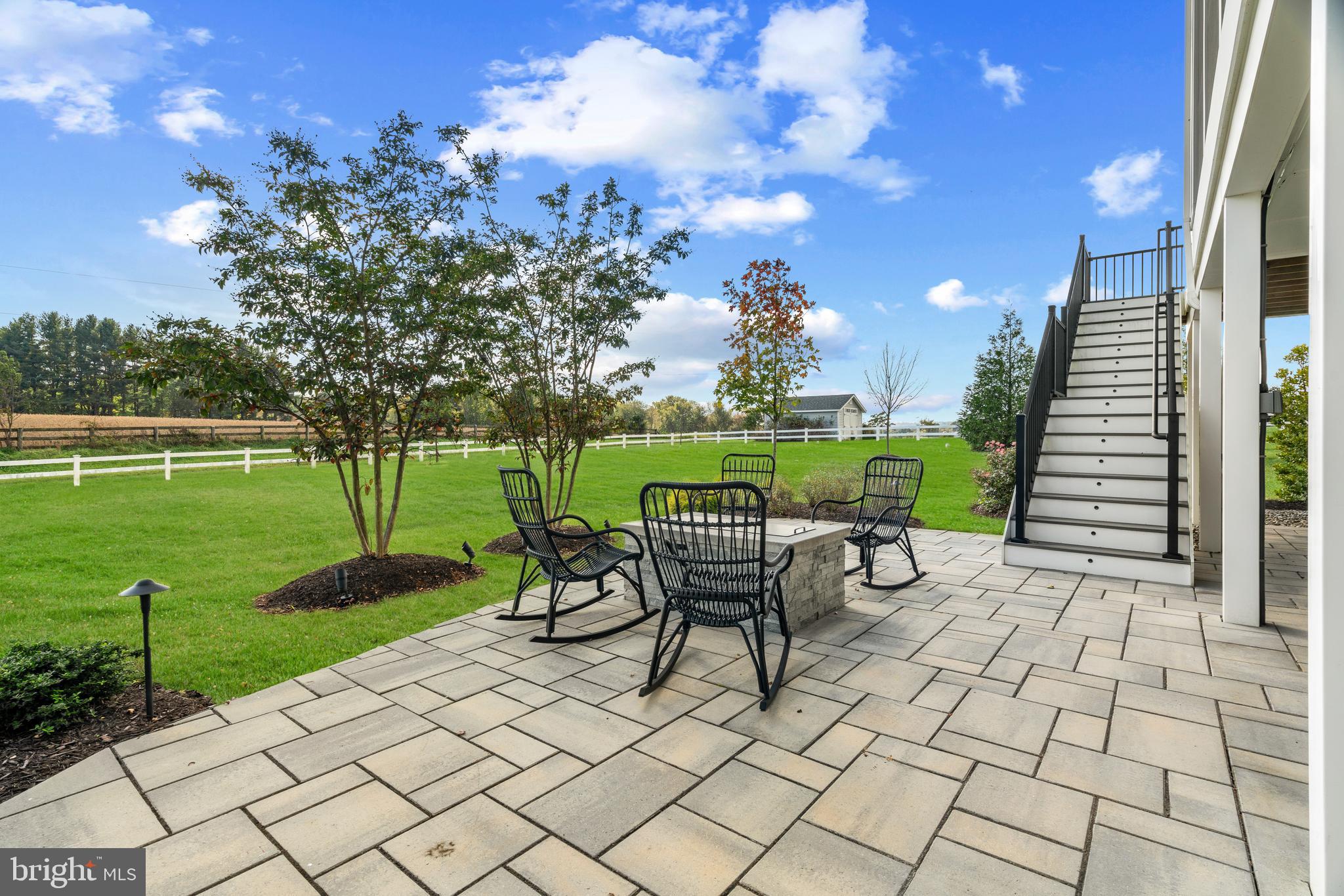 LINDEN GROVE - Residential