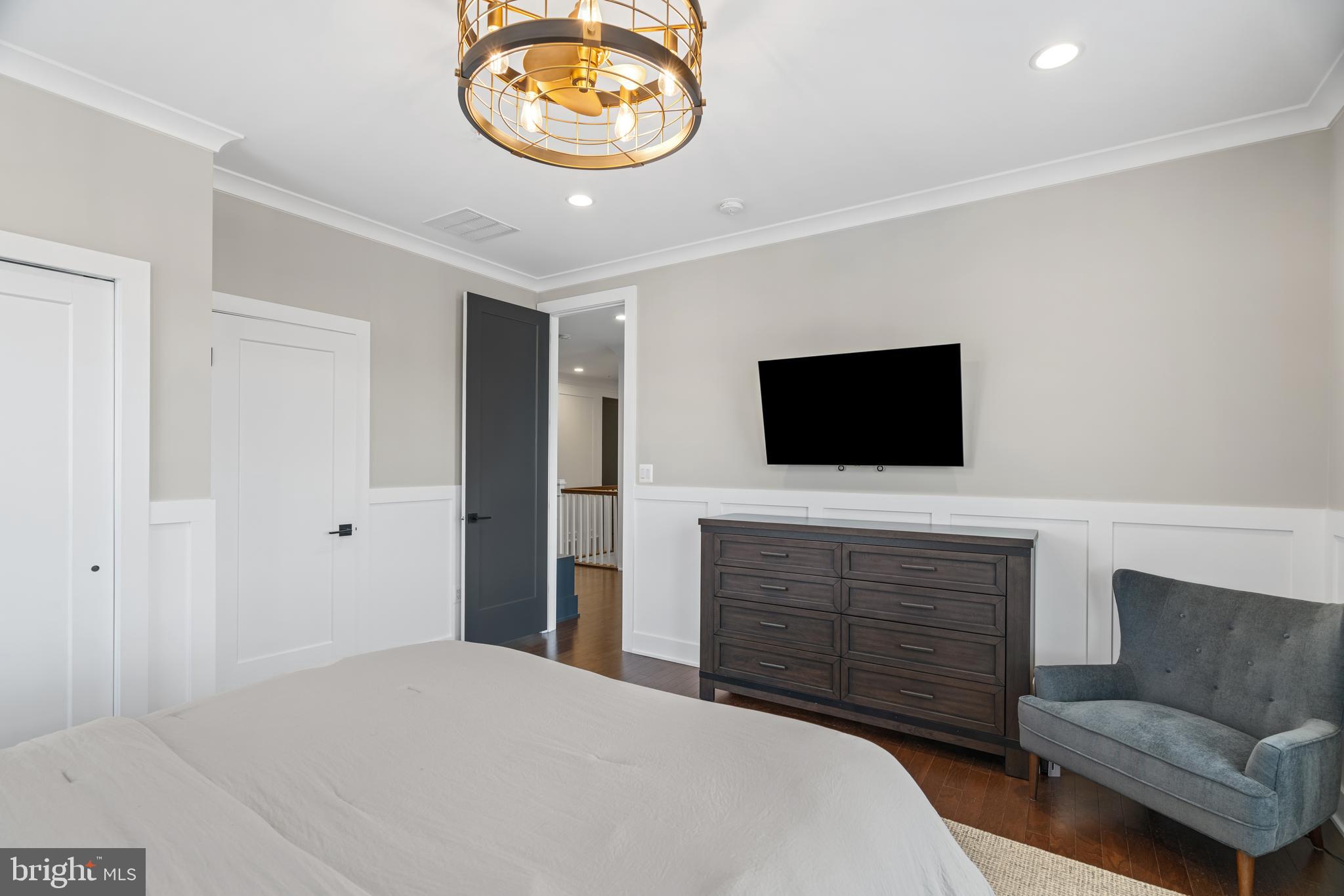 LINDEN GROVE - Residential