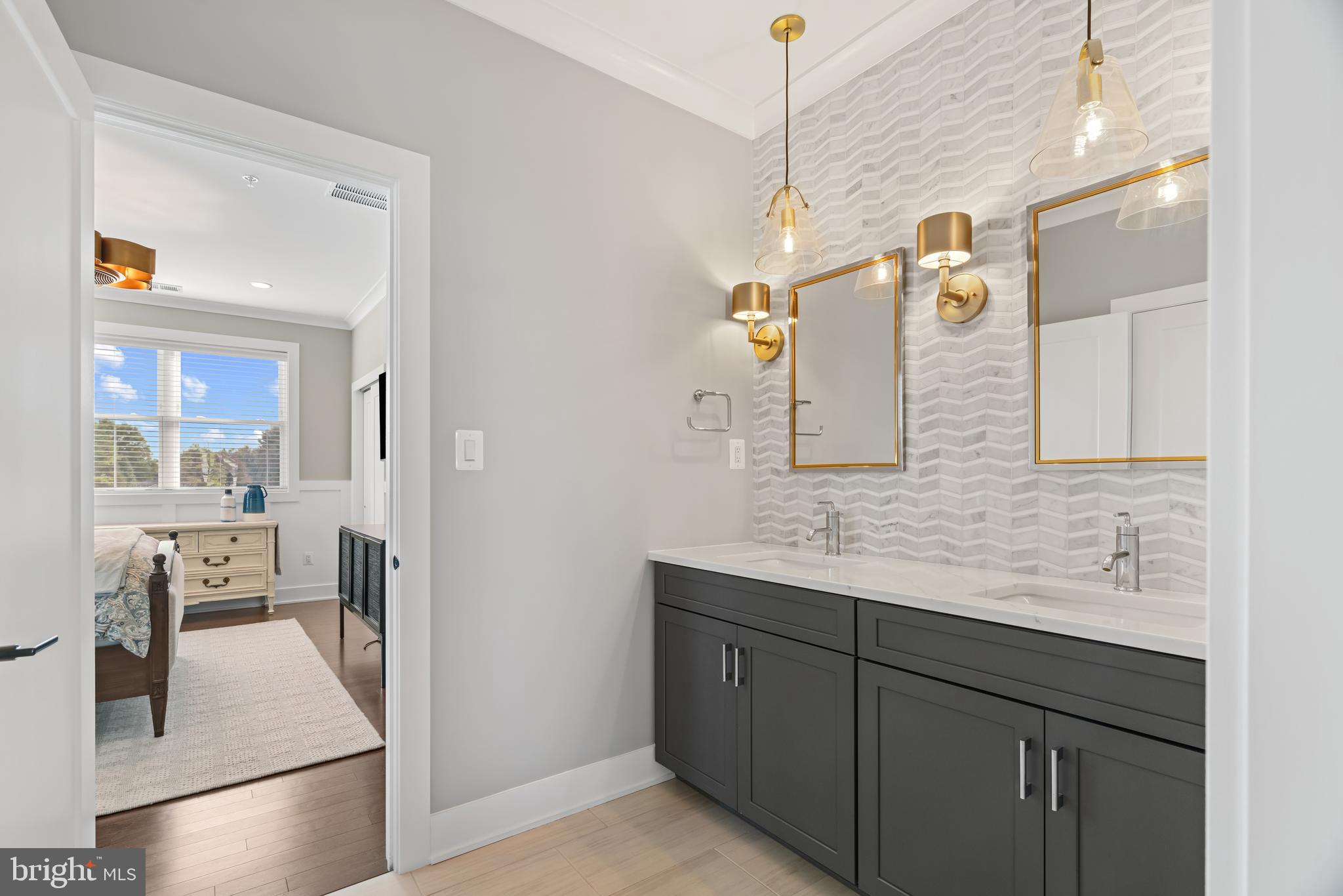 LINDEN GROVE - Residential