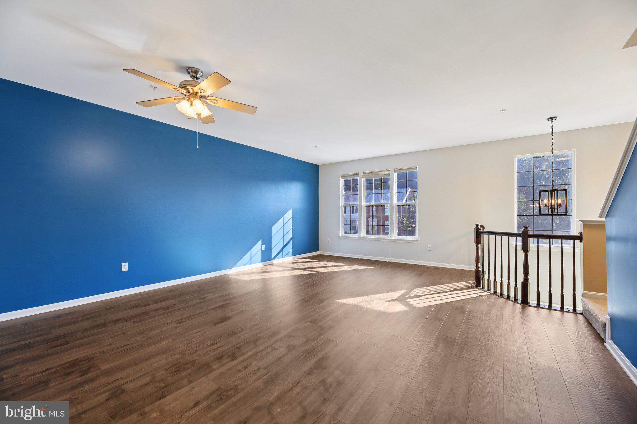 2504 BLACK OAK WAY