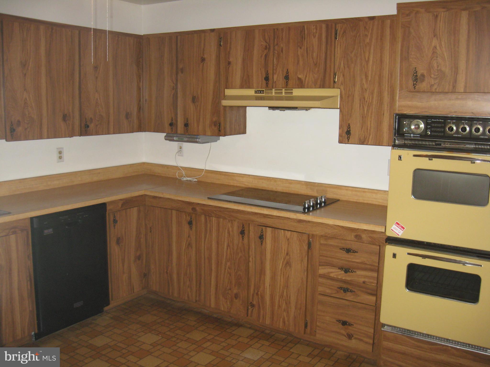 DAVIDSONVILLE WOODS - Residential