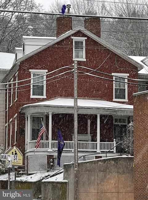 5 CHURCH STREET GLEN ROCK PA 17327