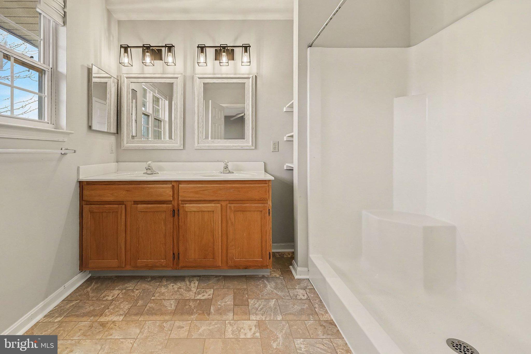 THE RESERVE - Residential