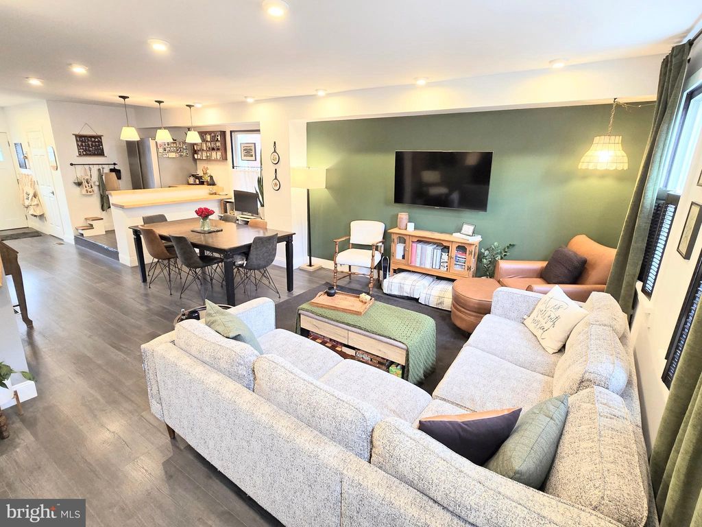 Photo of 513 Poplar Street, Lancaster, PA 17603 (MLS # PALA2049168)