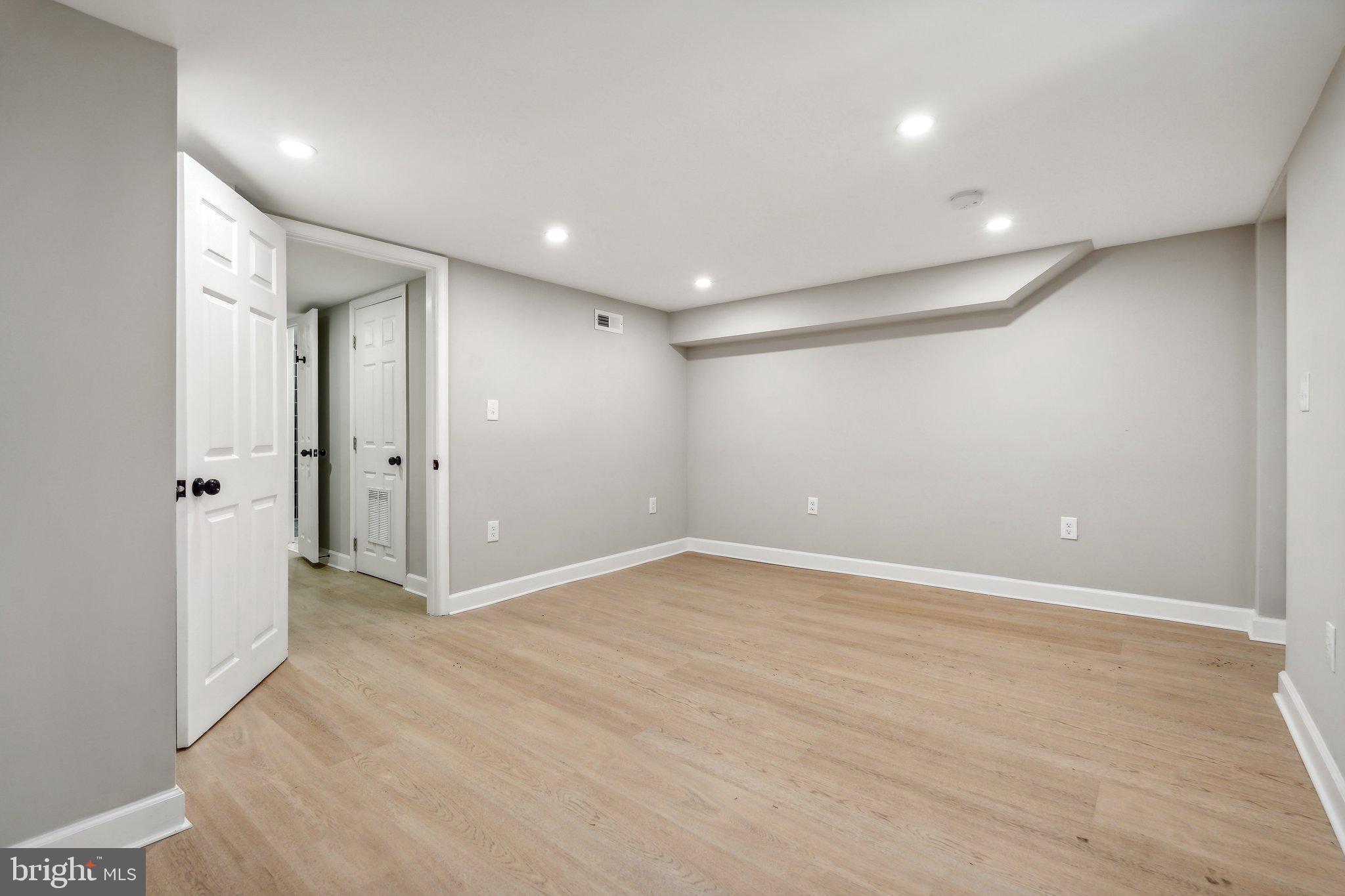 CENTRAL PARK HEIGHTS - Residential Lease