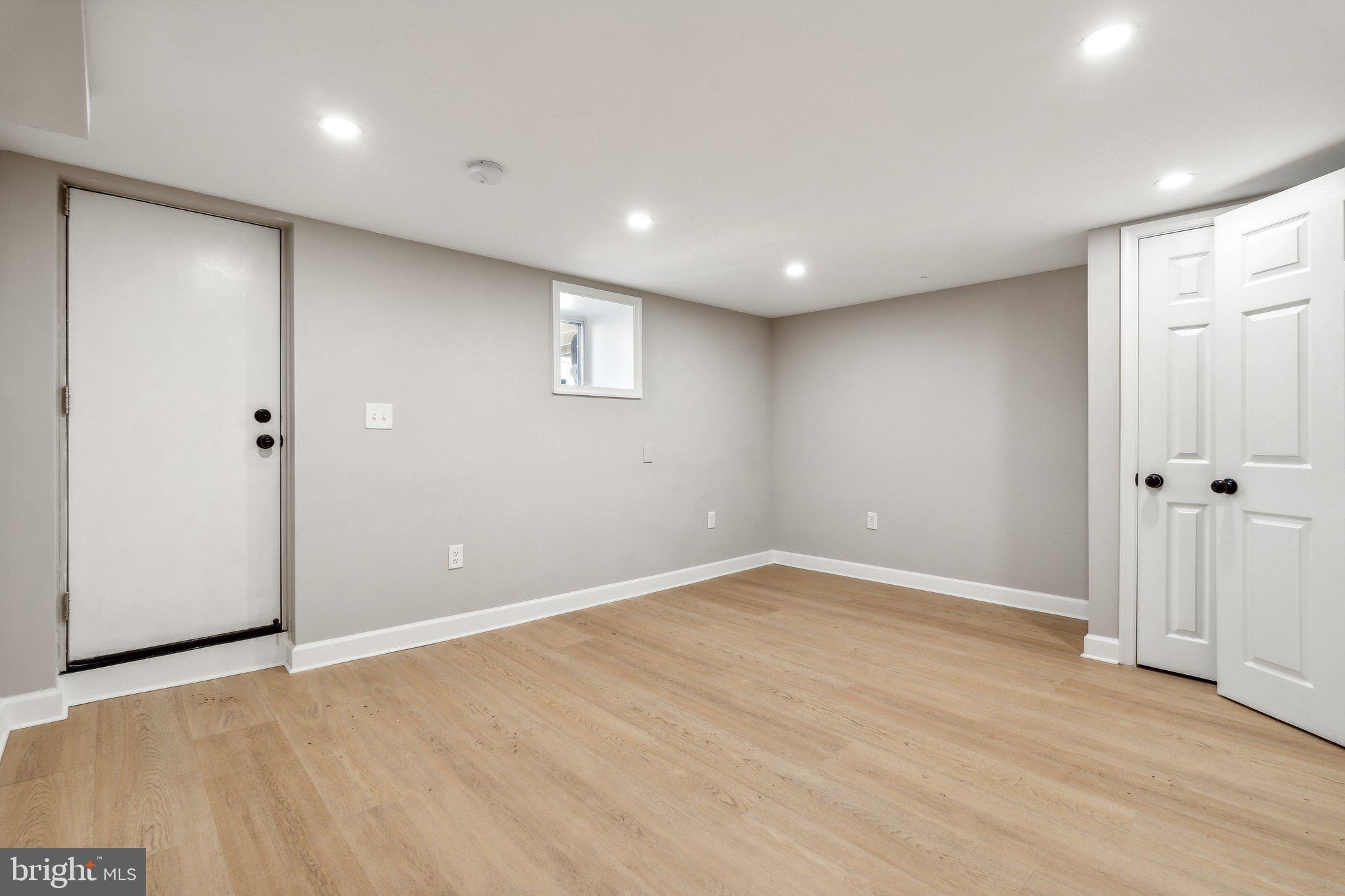CENTRAL PARK HEIGHTS - Residential Lease