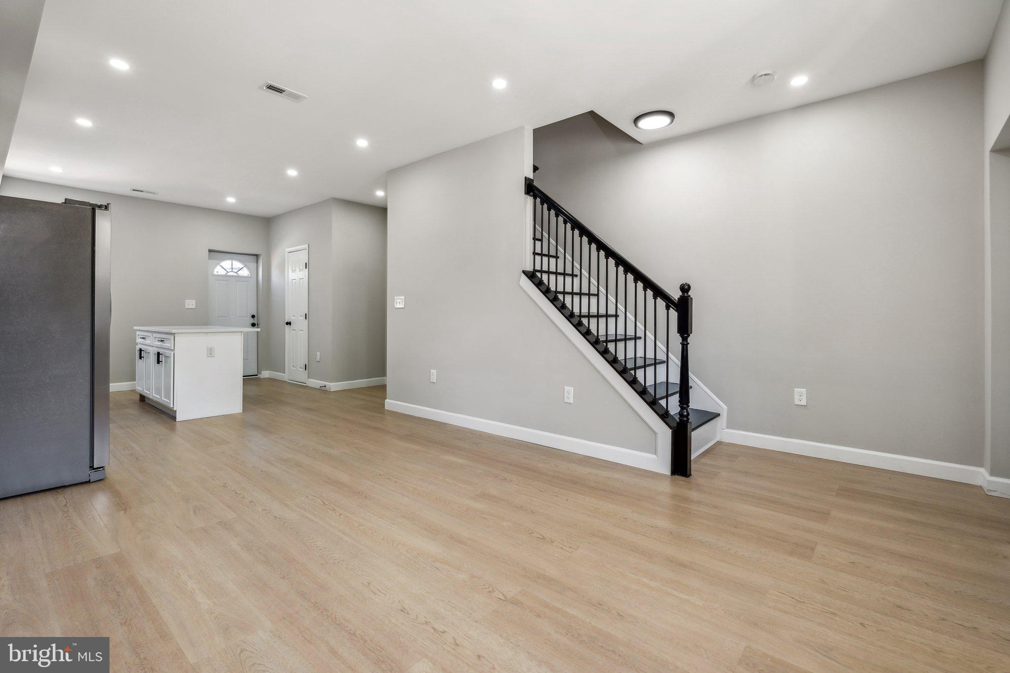 CENTRAL PARK HEIGHTS - Residential Lease