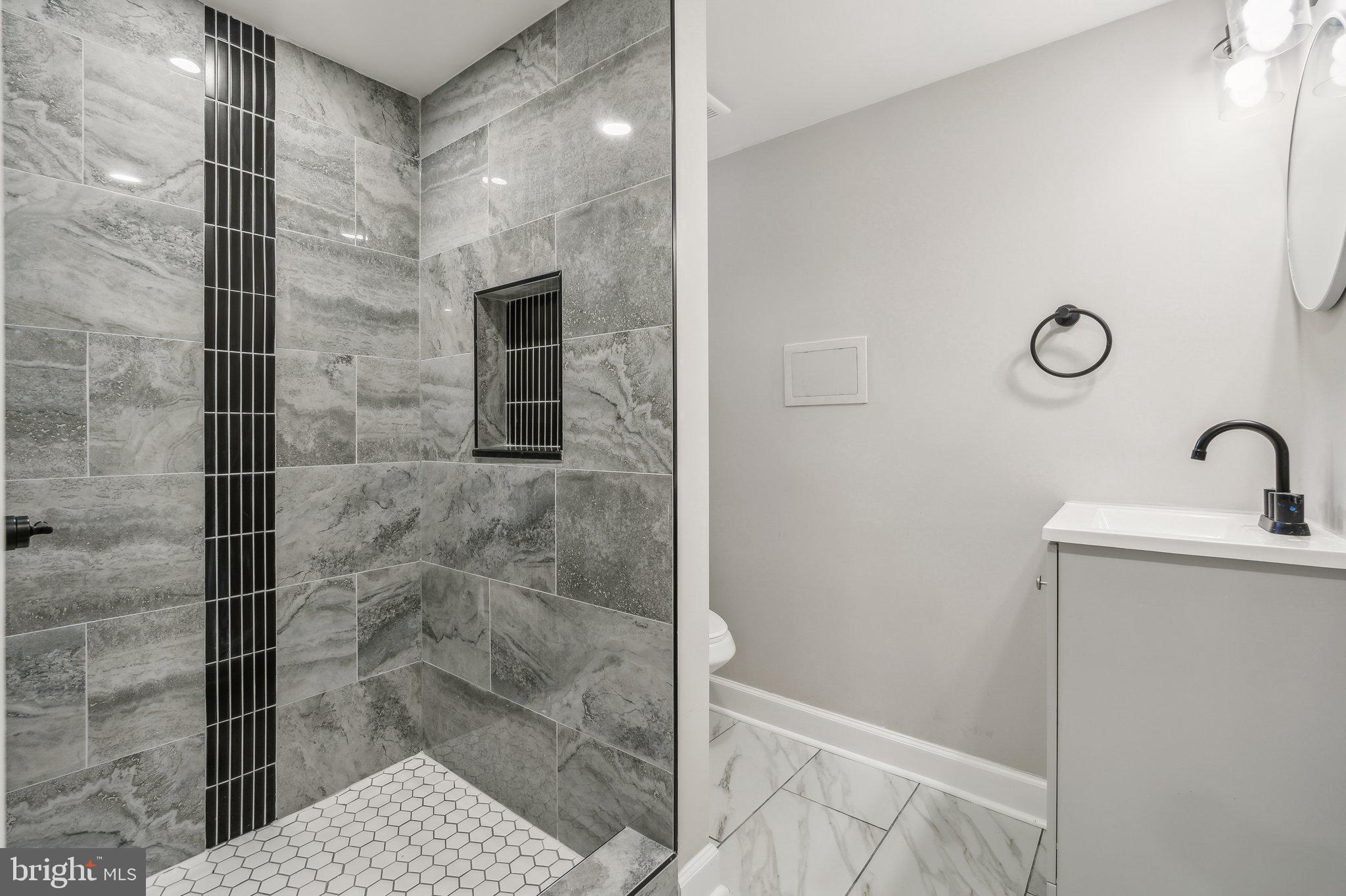 CENTRAL PARK HEIGHTS - Residential Lease
