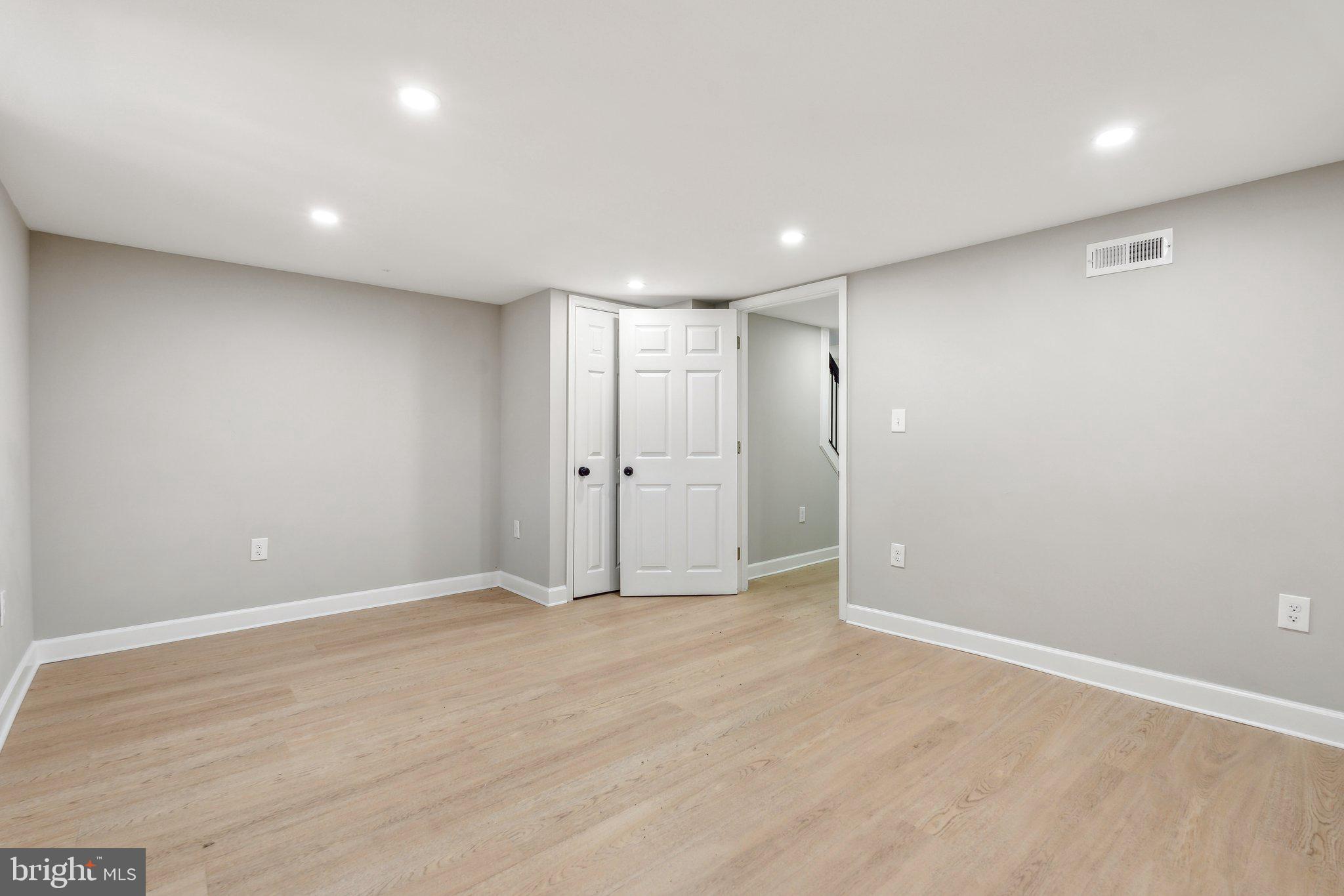CENTRAL PARK HEIGHTS - Residential Lease