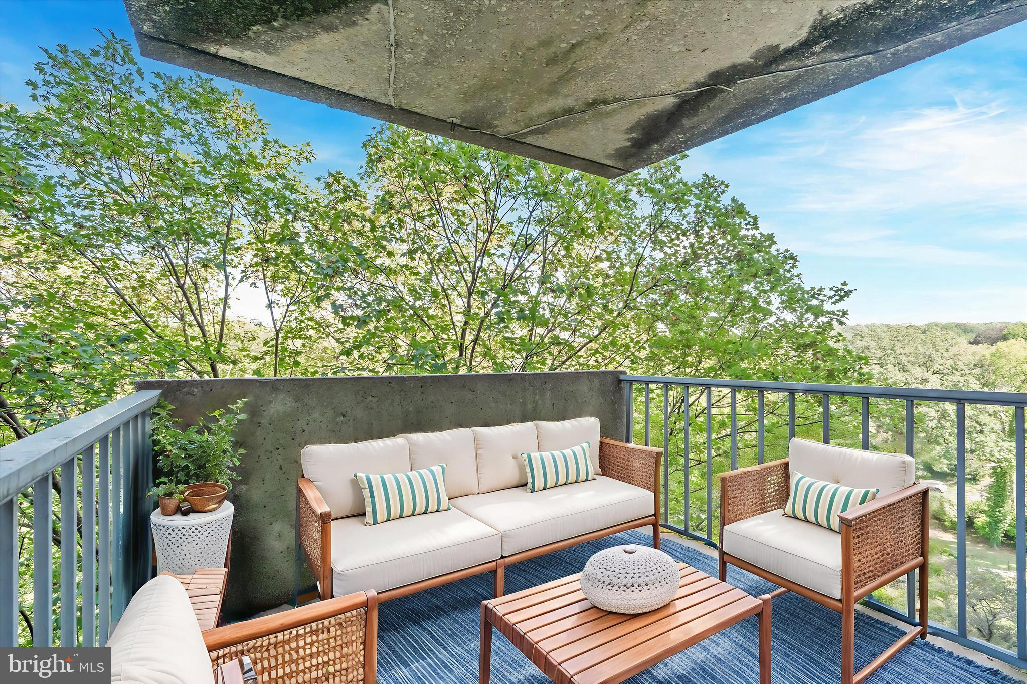 WYNNEWOOD - Residential