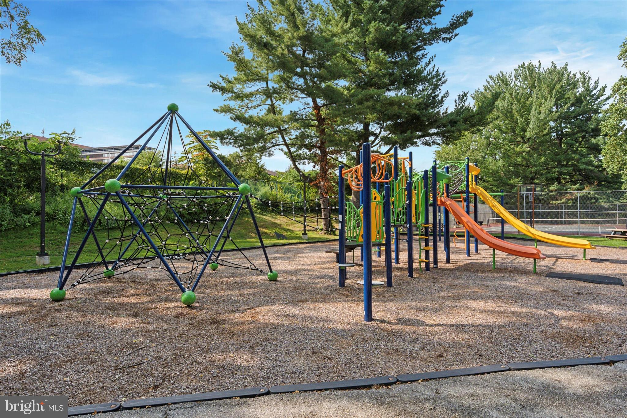 WYNNEWOOD - Residential