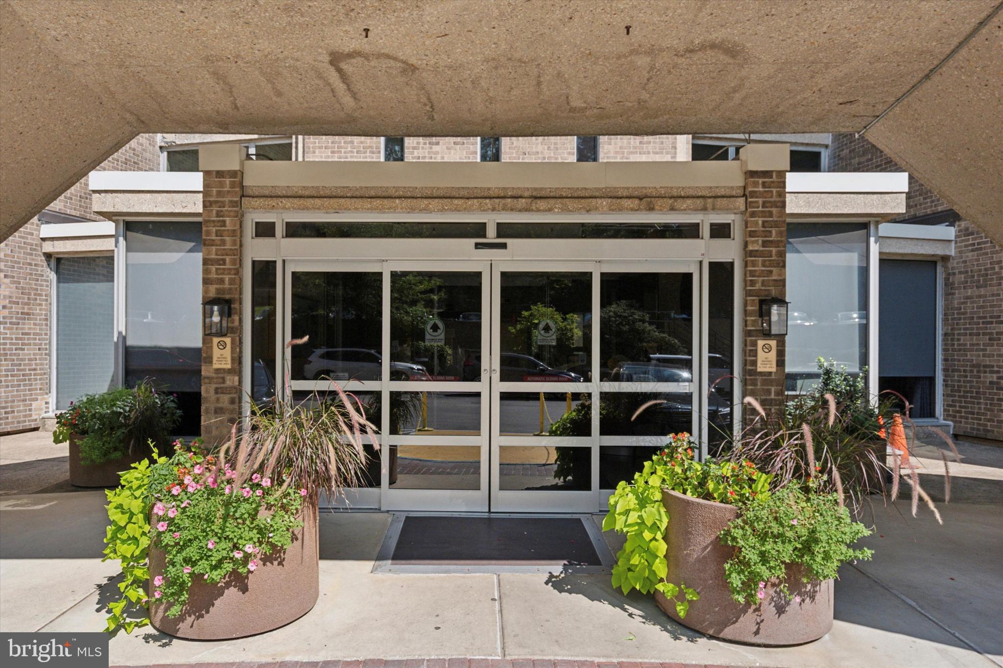 WYNNEWOOD - Residential