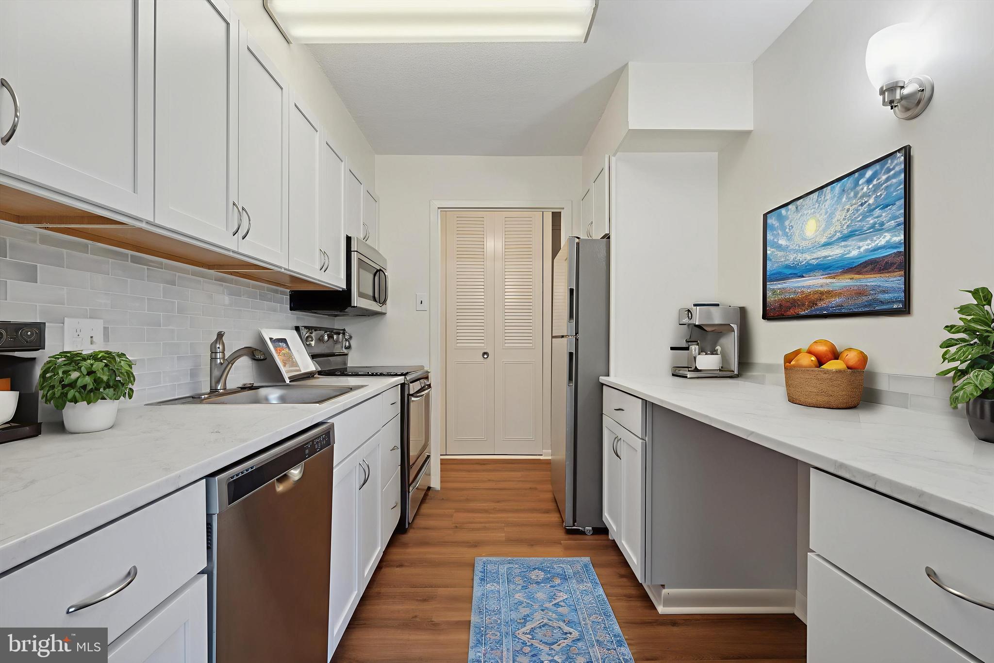 WYNNEWOOD - Residential