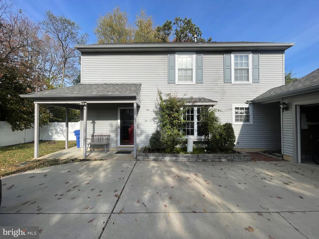 Photo of 4 Brookview Drive, MANTUA, NJ 08051 (MLS # NJGL2065392)