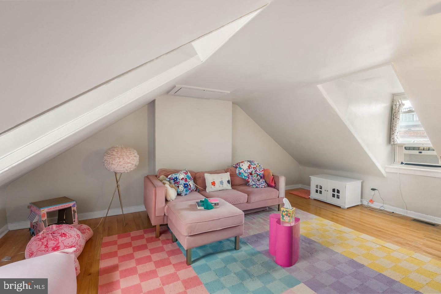 RITTENHOUSE SQUARE - Commercial Sale