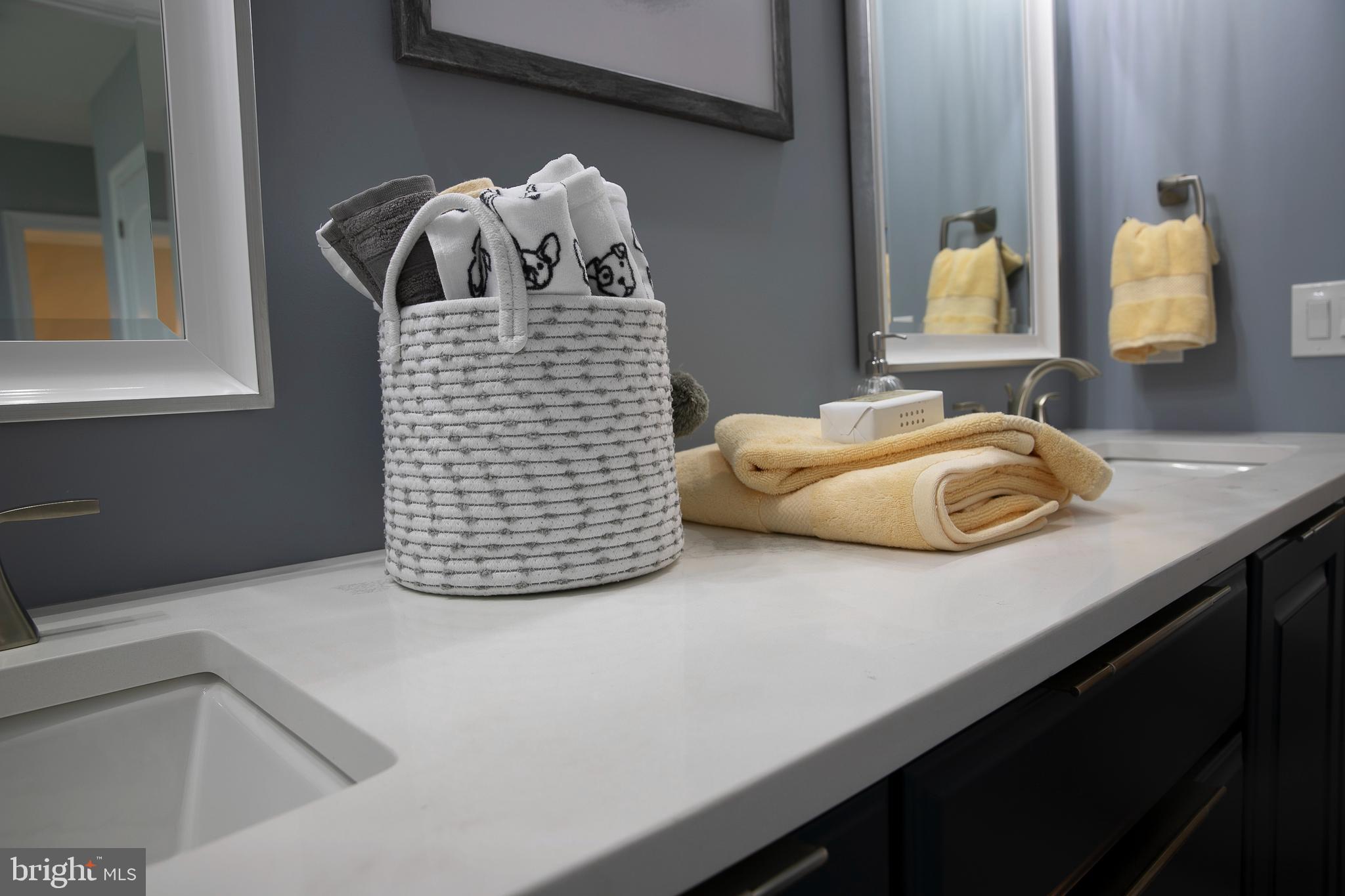 MAKEFIELD MEADOWS - Residential