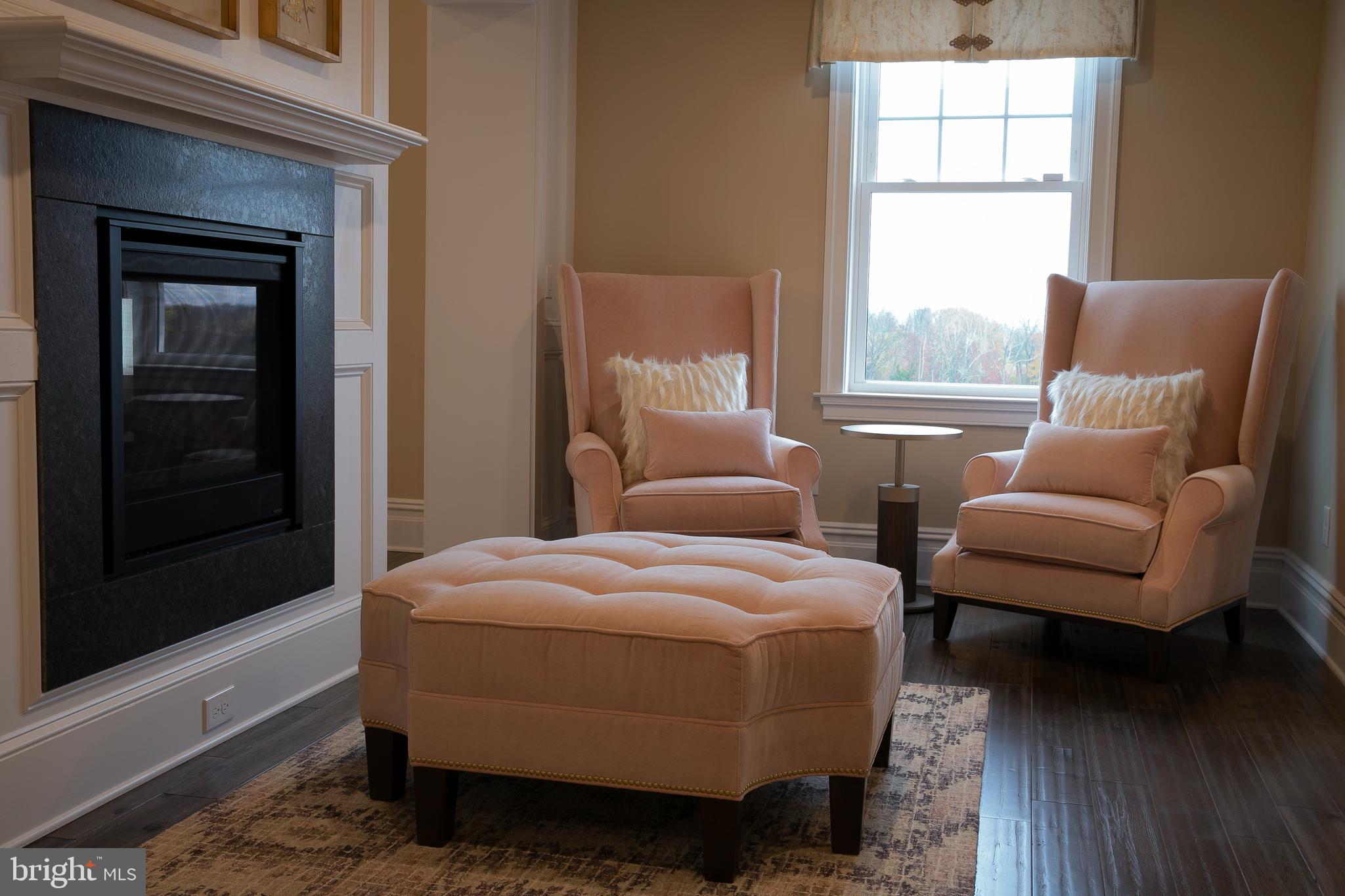 MAKEFIELD MEADOWS - Residential