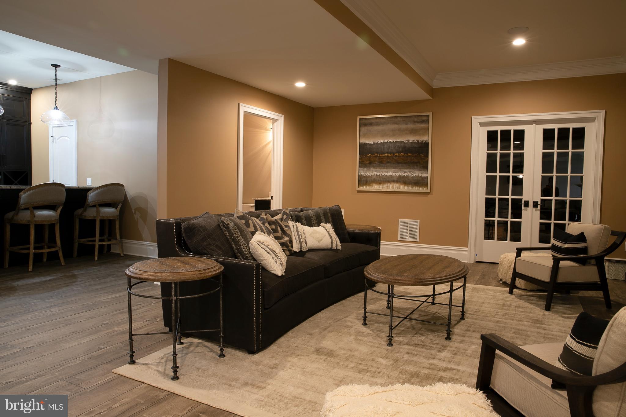 MAKEFIELD MEADOWS - Residential