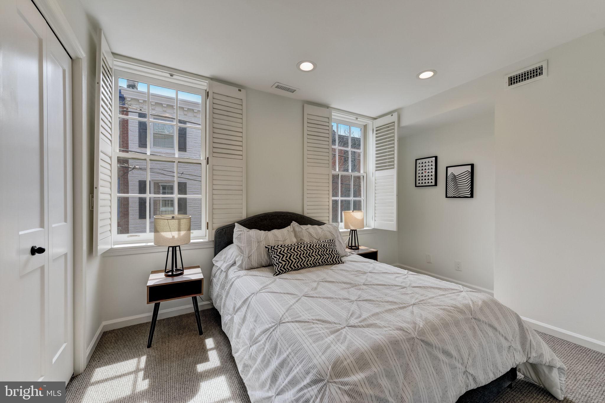 RITTENHOUSE SQUARE - Residential