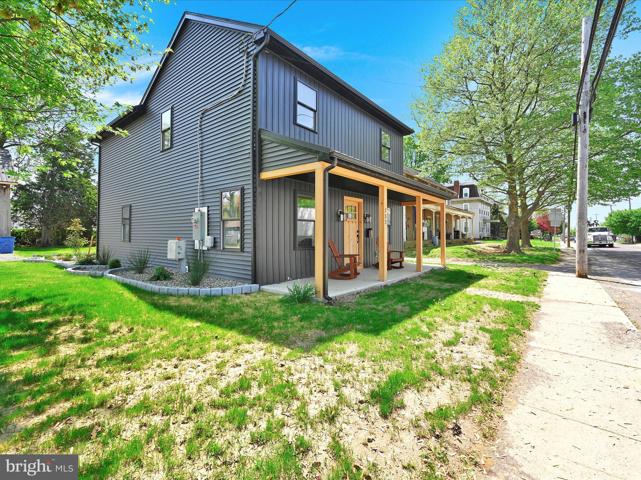 152 W MAIN STREET