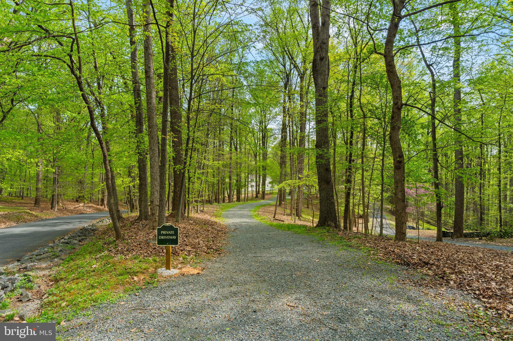 9201 POTOMAC WOODS LANE